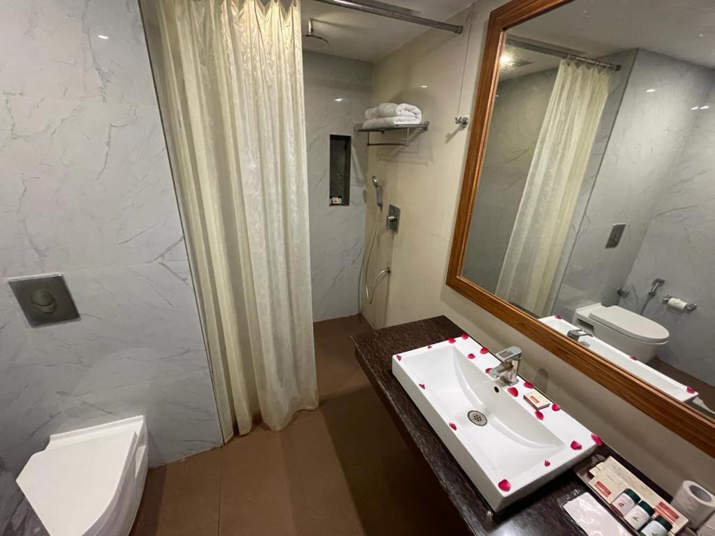 Standard Double or Twin Room - Complimentary Shuttle Pickup and Drop to Sai Baba Temple (Gate 2) - Photo 2