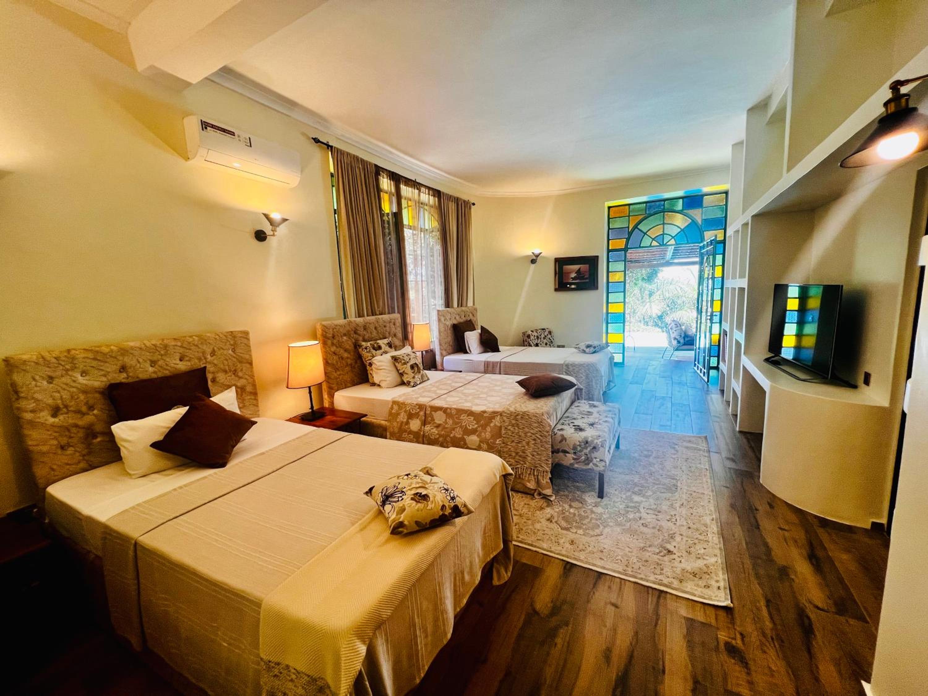 Deluxe Triple Room photo 3