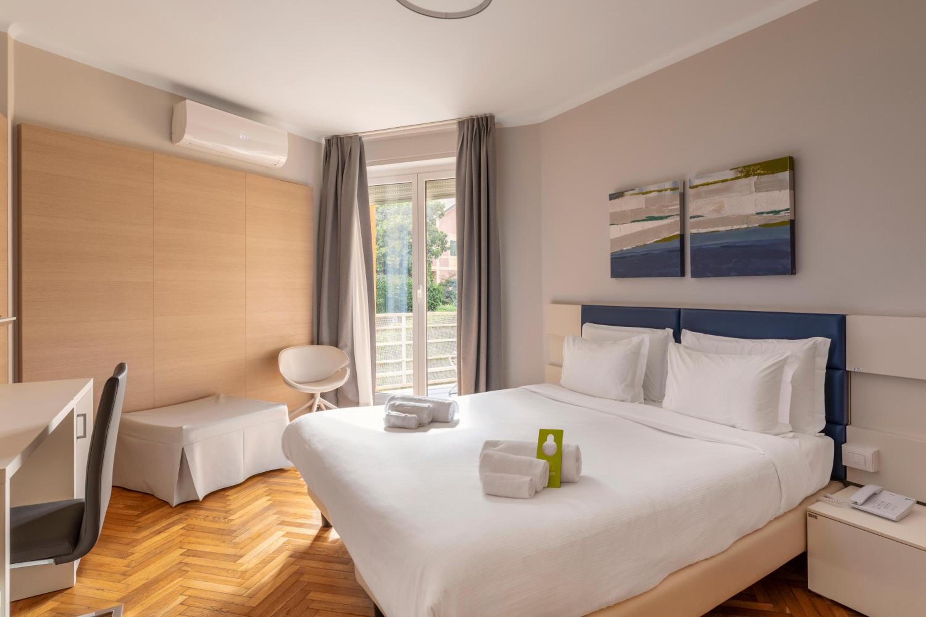 Superior Double or Twin Room - Photo 2