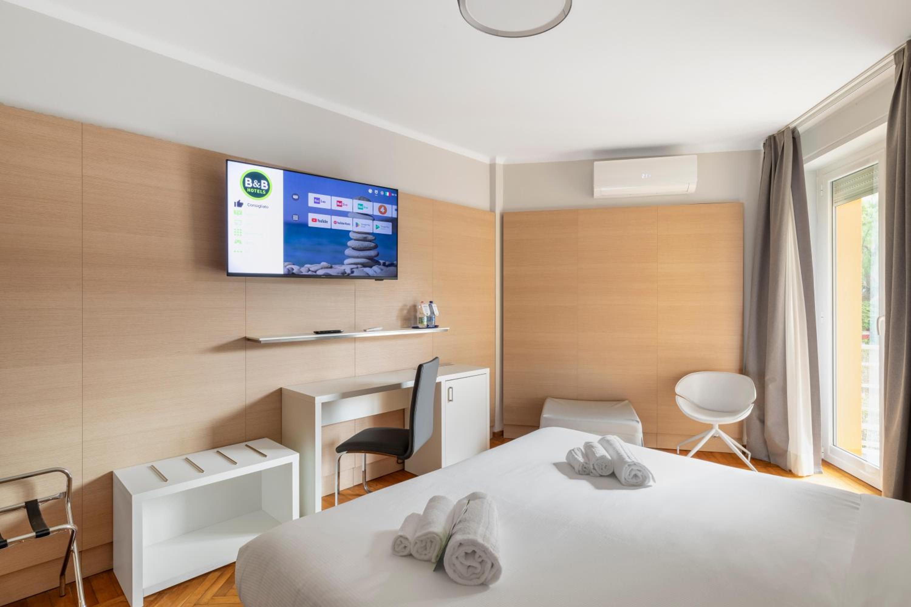 Superior Double or Twin Room - Photo 3