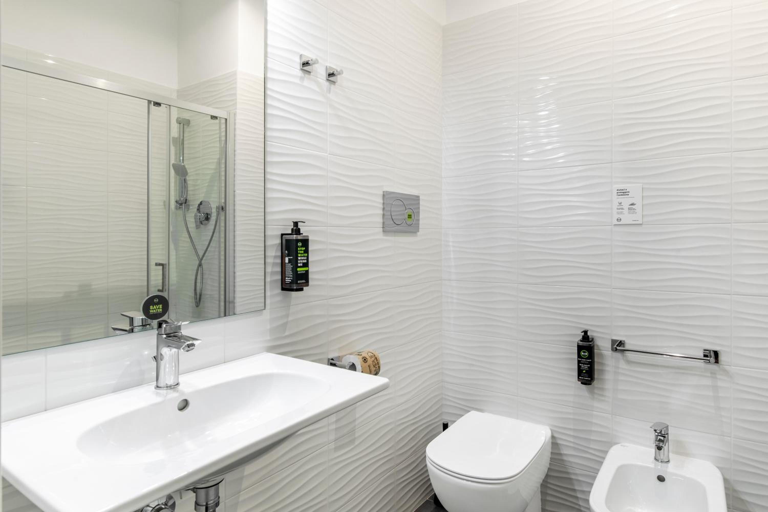Standard Double or Twin Room - Photo 2