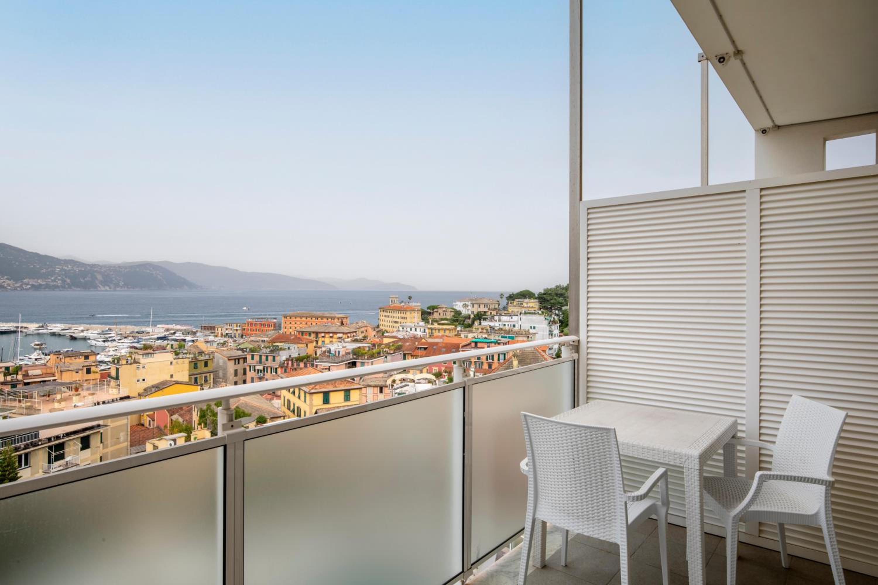 Double Room with Sea View - Photo 4