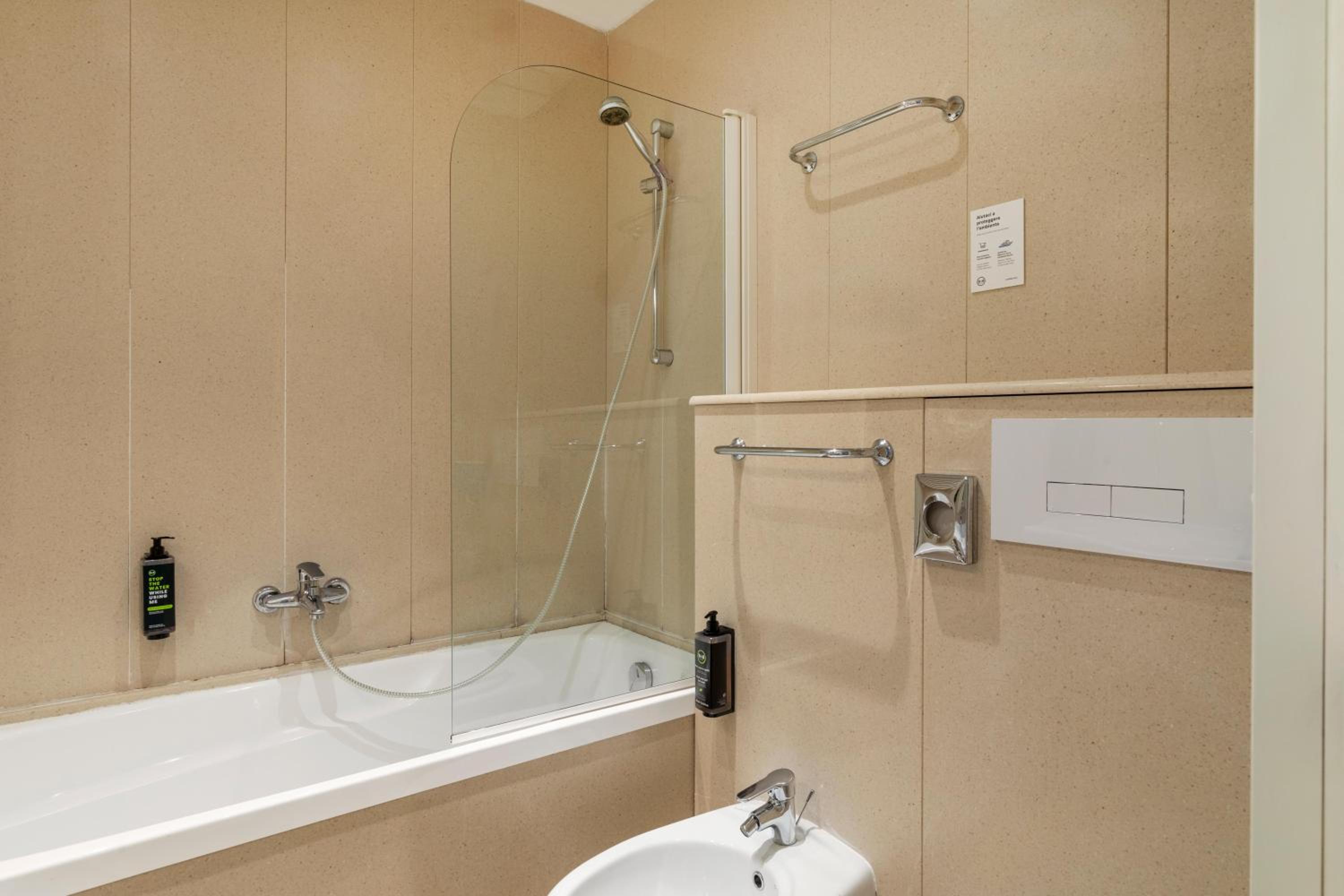 Double Room with Sea View - Photo 2