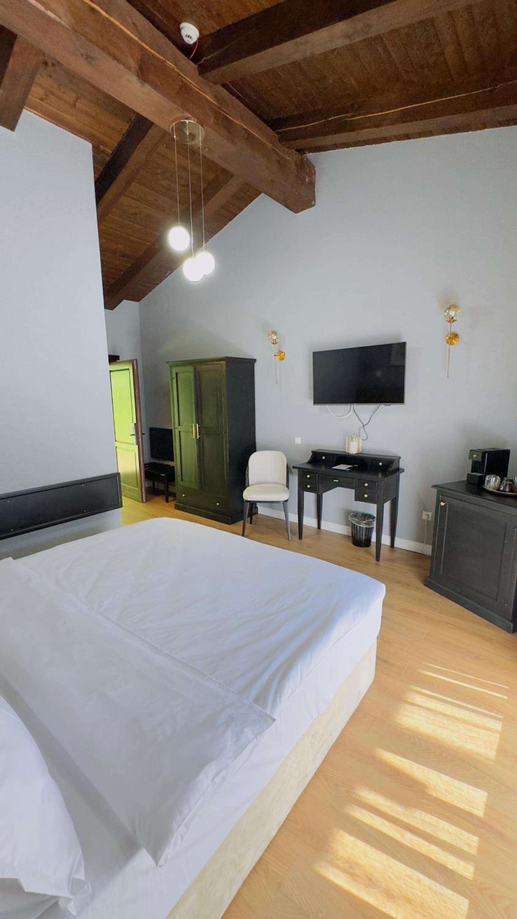 Superior Double or Twin Room with Garden View photo 3