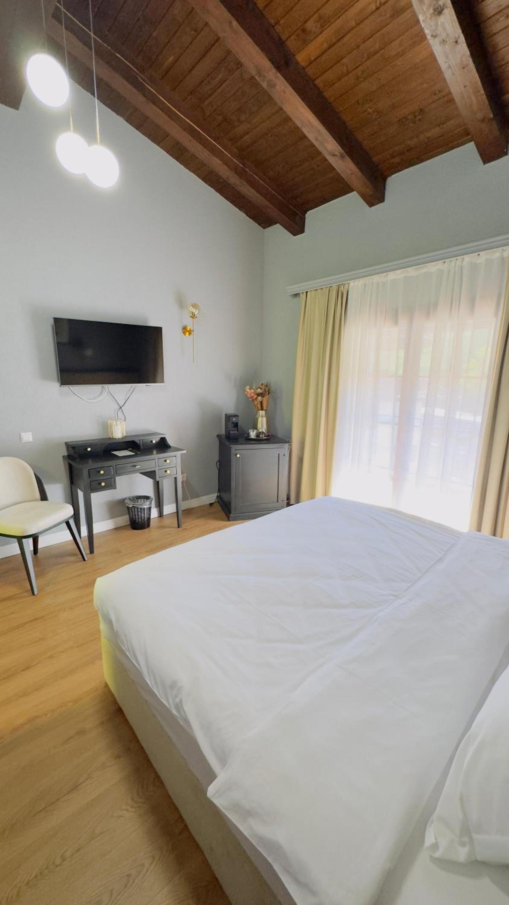 Superior Double or Twin Room with Garden View photo 2