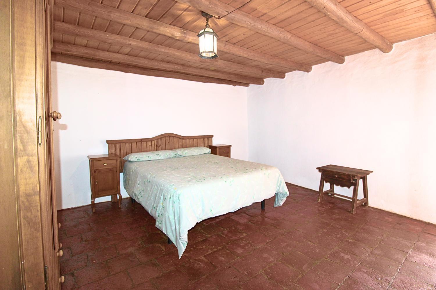 Four-Bedroom House photo 3