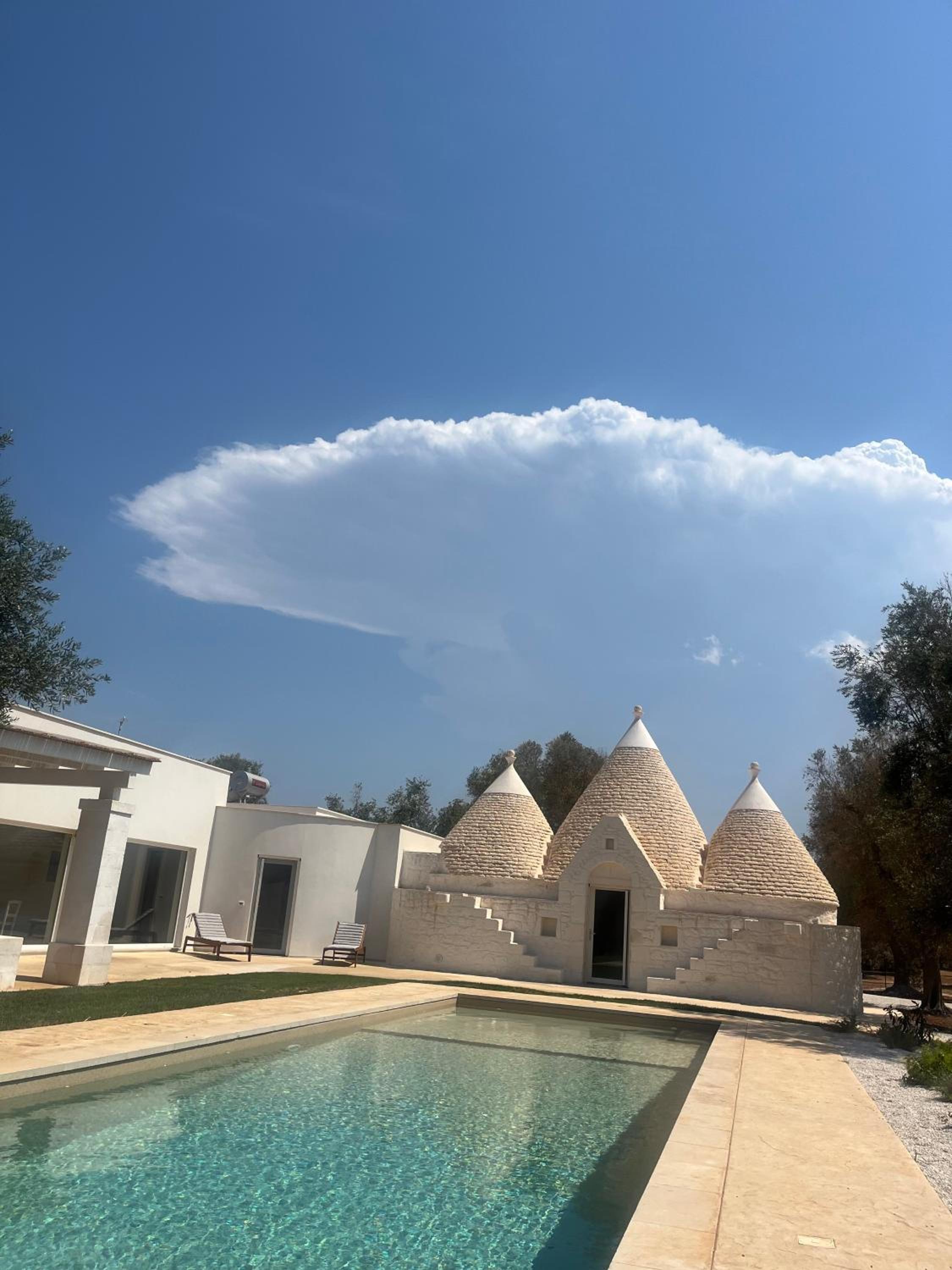 Villa photo 3