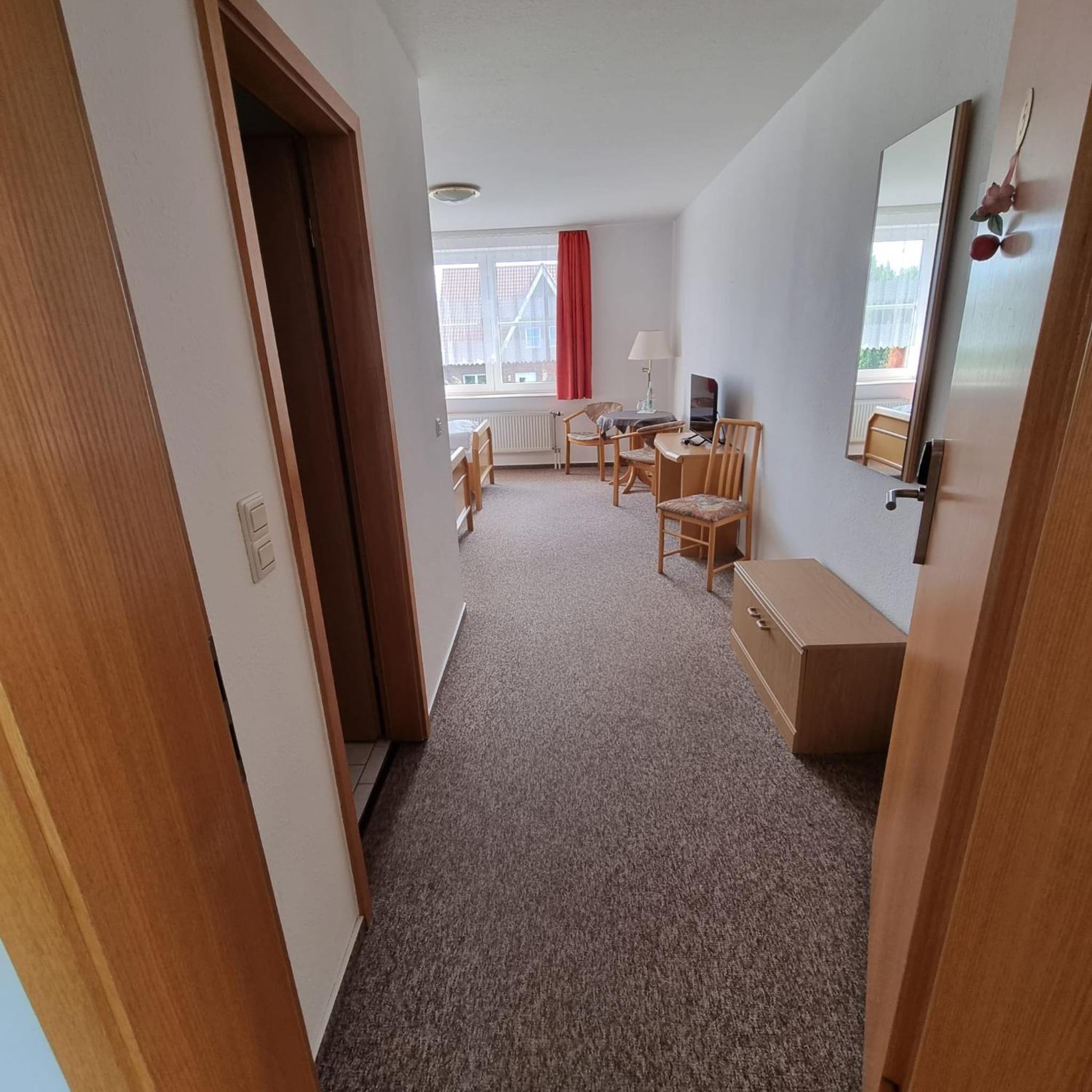 Twin Room - Photo 4