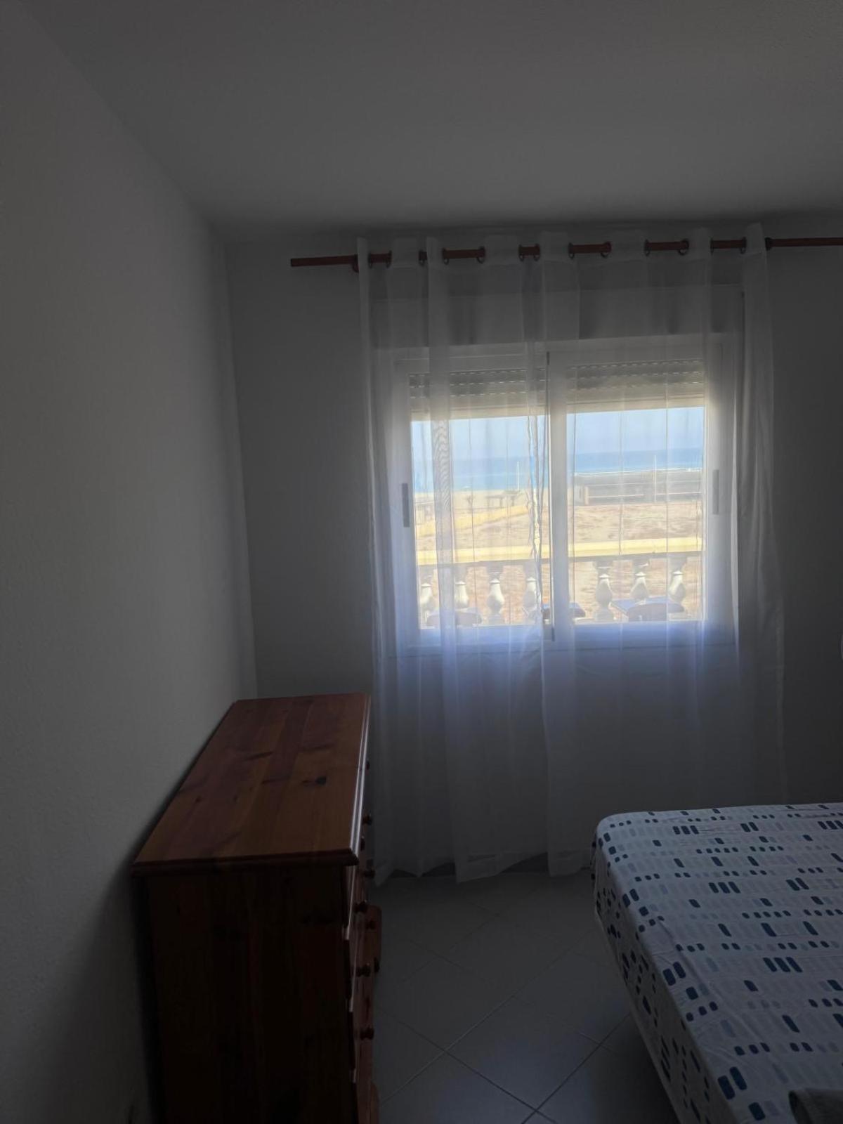 Apartamento de tres habitaciones con vista al mar