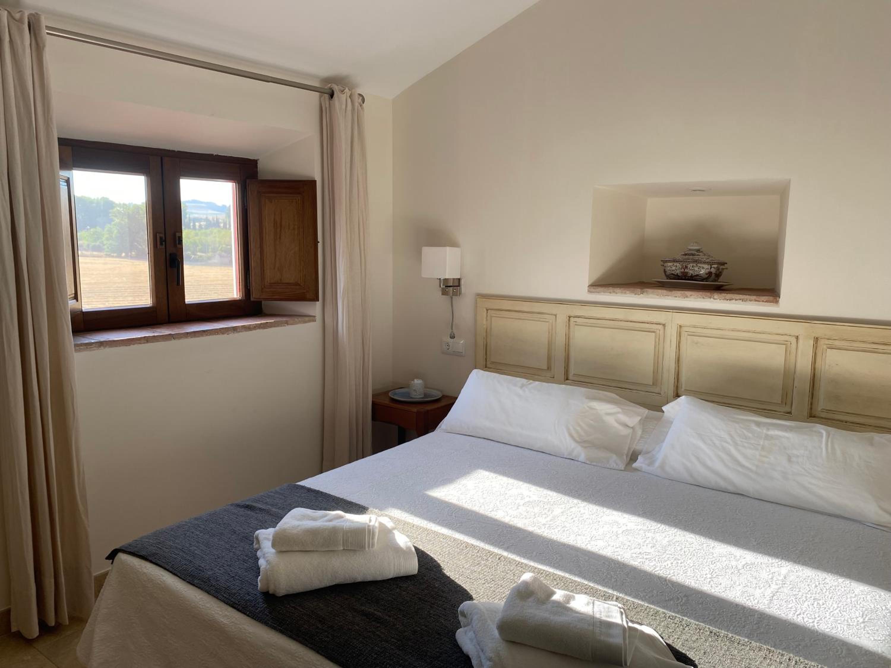 Double or Twin Room with Garden View - Photo 1