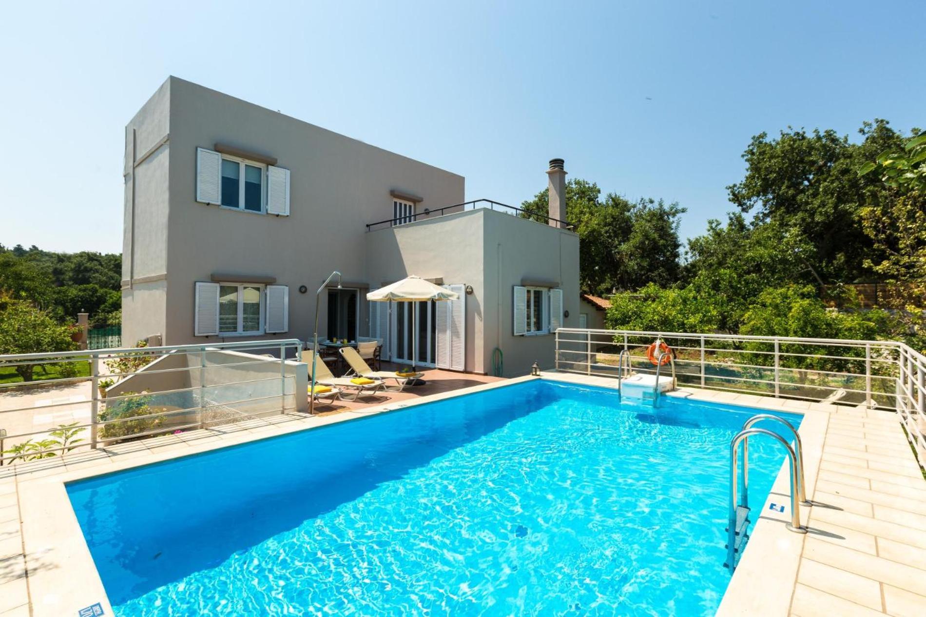 Three-Bedroom Villa photo 3