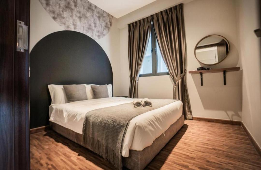 Deluxe Family Suite
