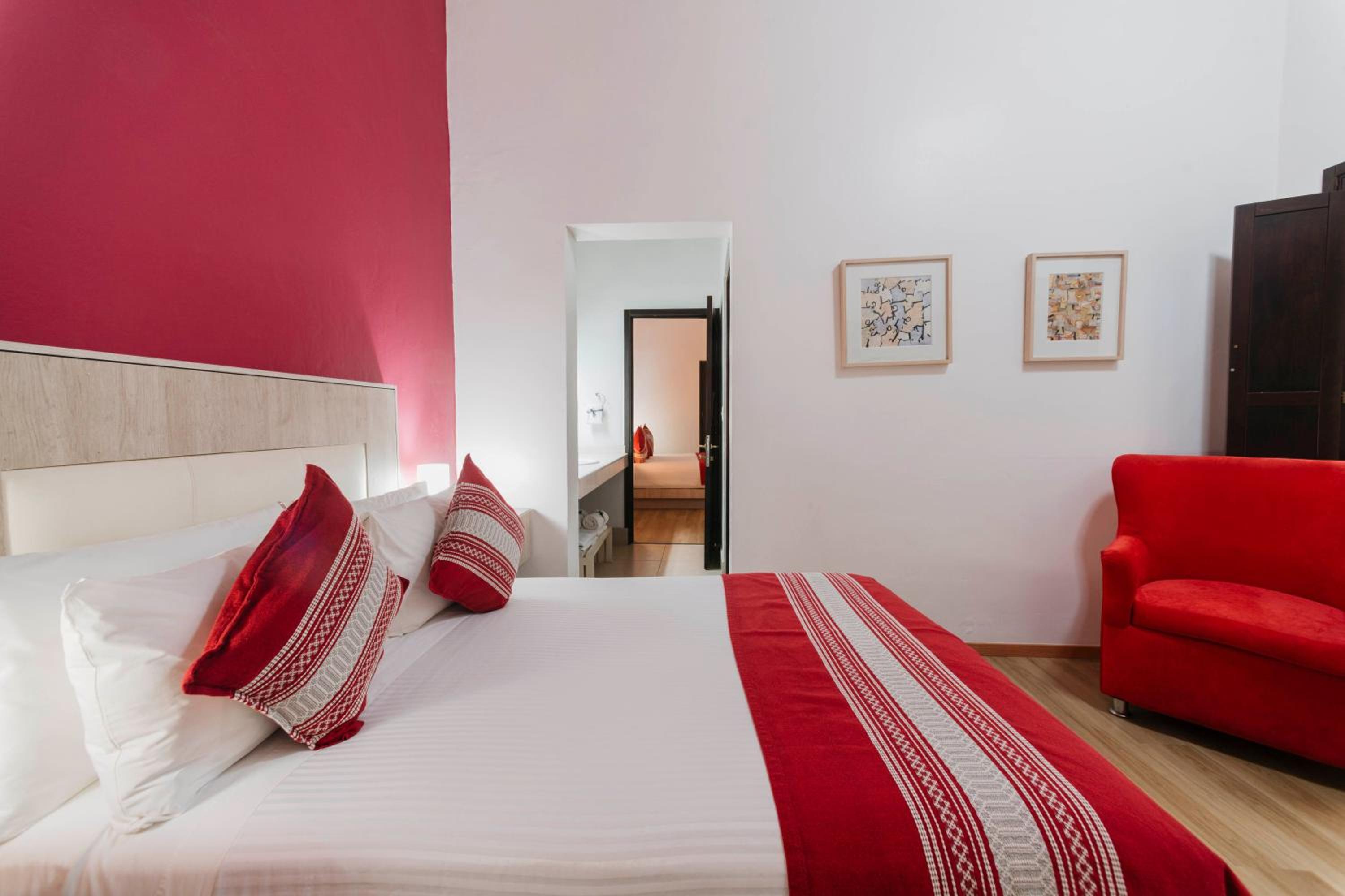 Standard Twin Room - Photo 5