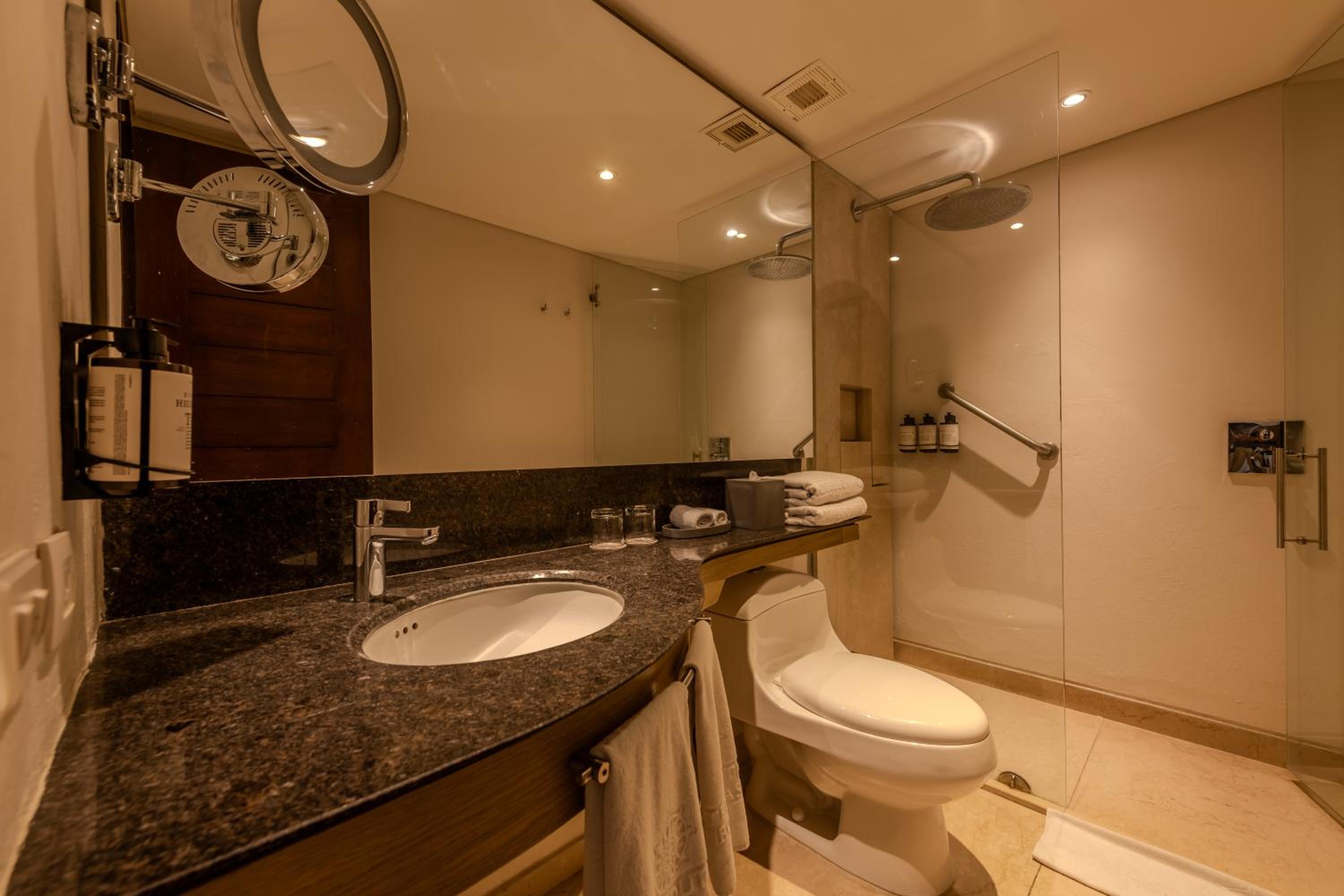 Family Duplex King Suite with Sea View - Photo 6