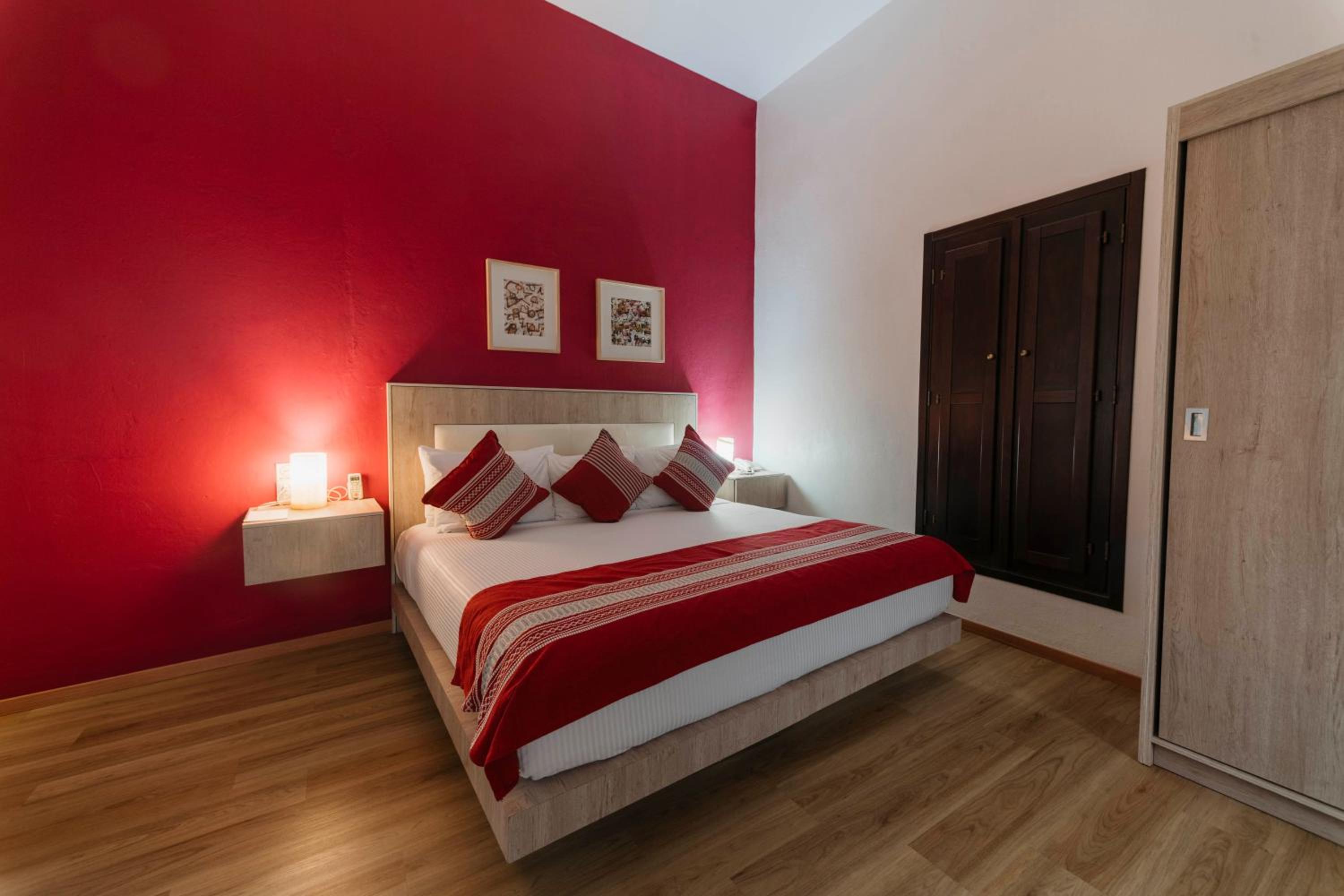 Standard Double Room - Photo 16