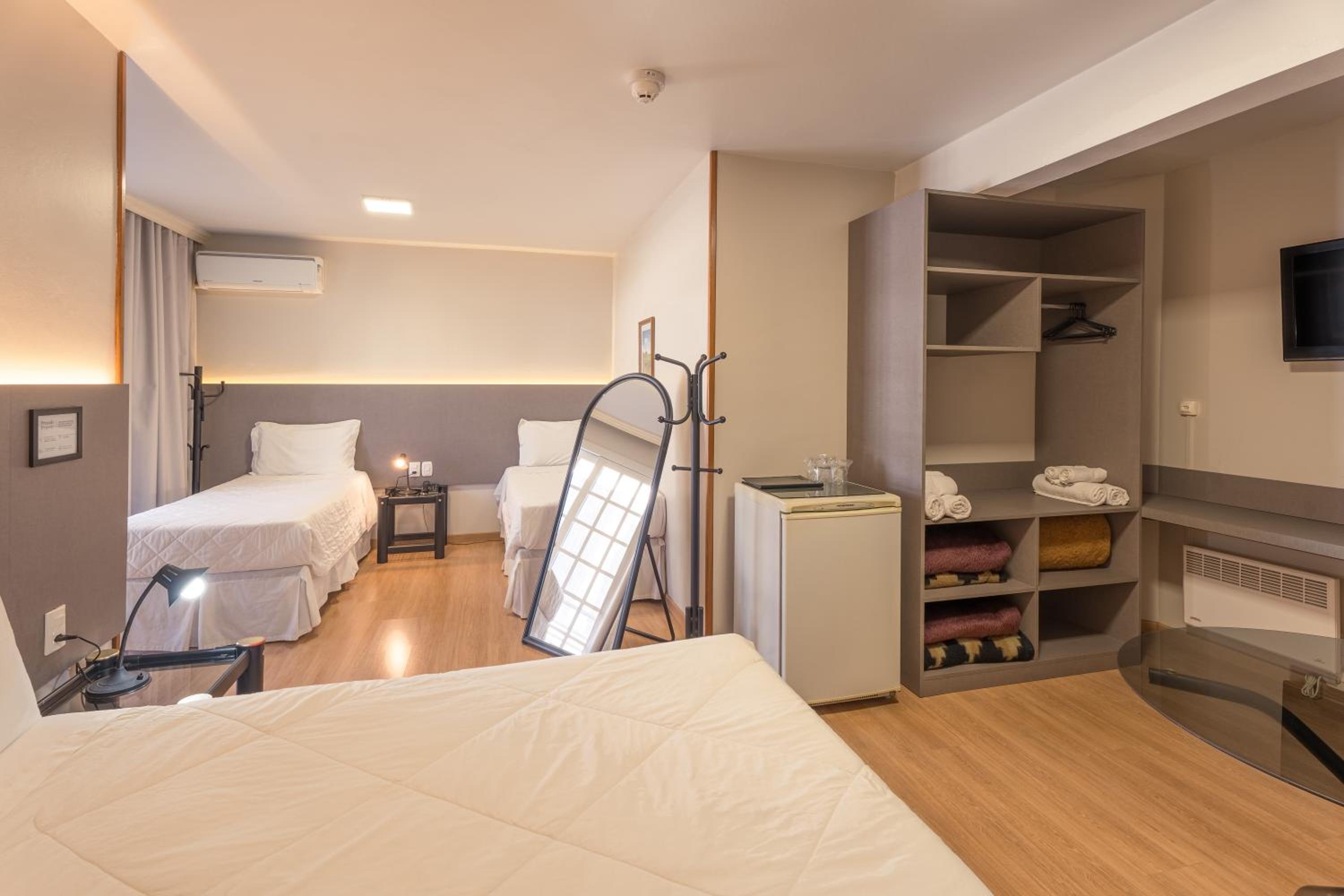 Deluxe Triple Room photo 3