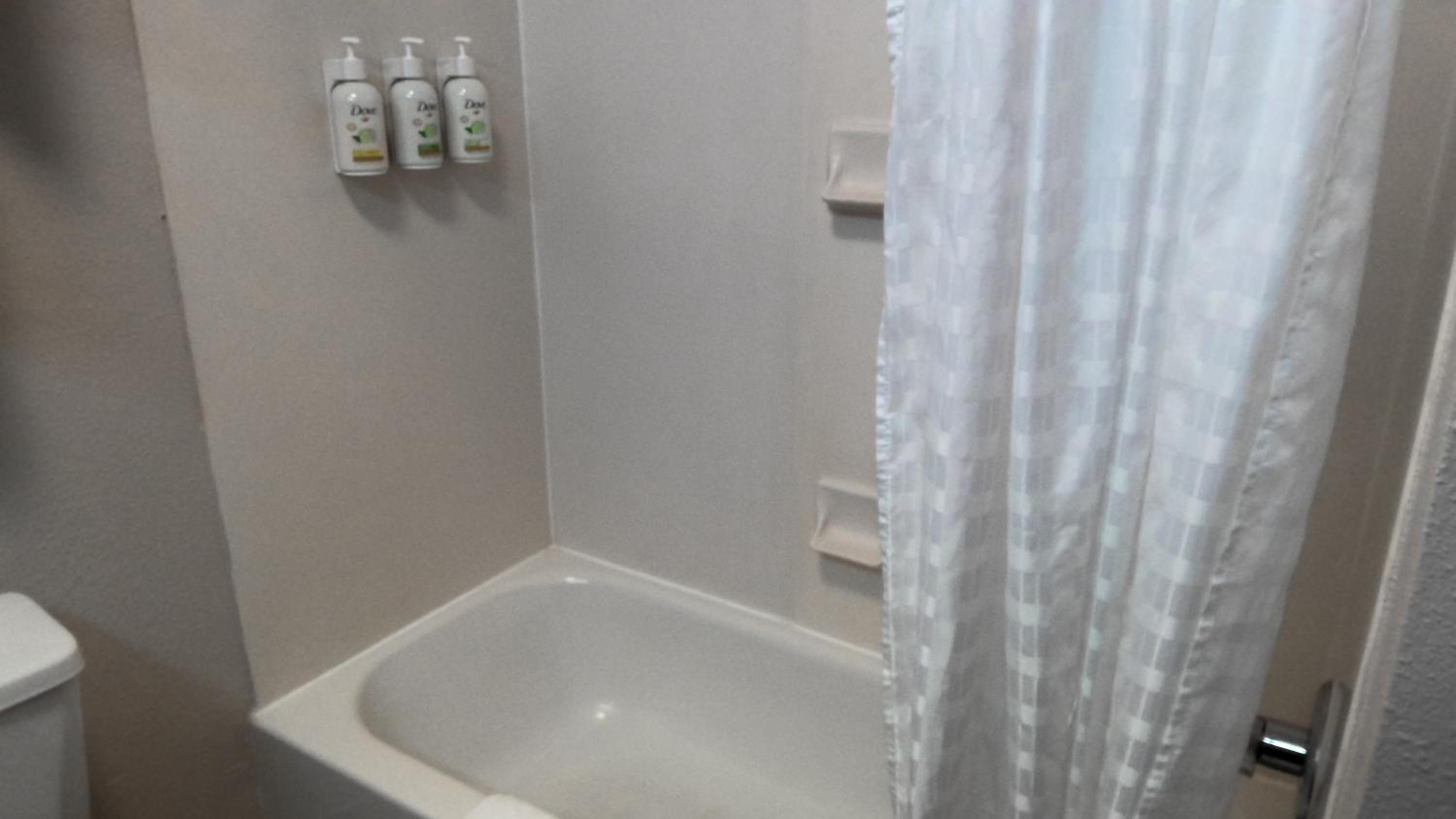 King Room - Non-Smoking - Photo 6