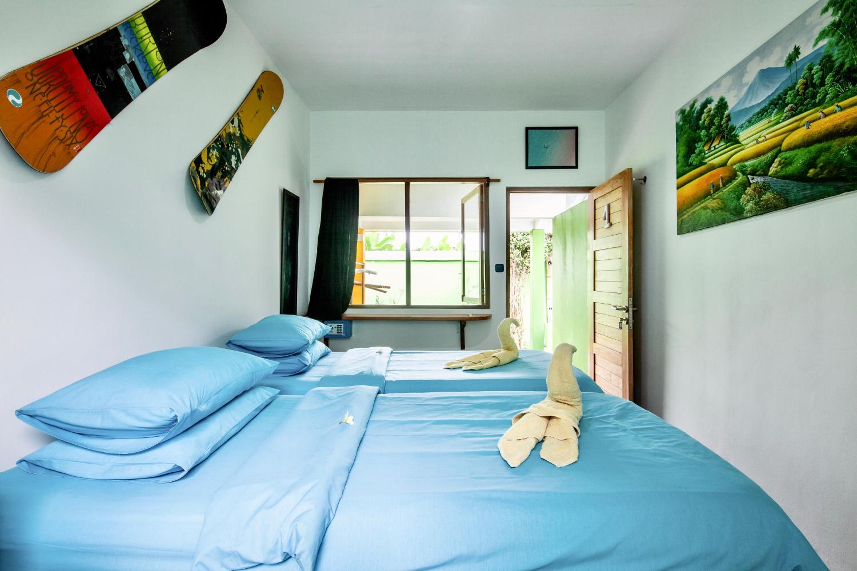 Twin Room with Garden View - Photo 12