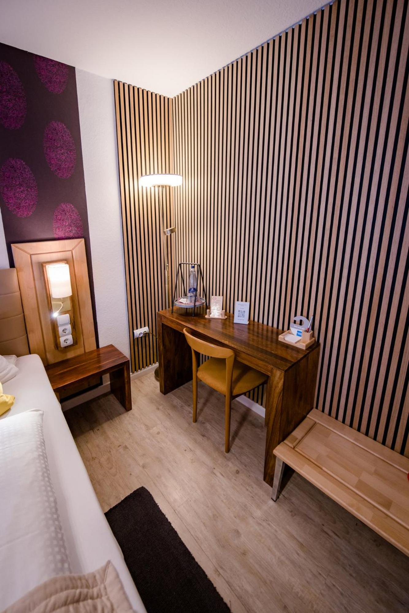 Standard Double Room photo 2