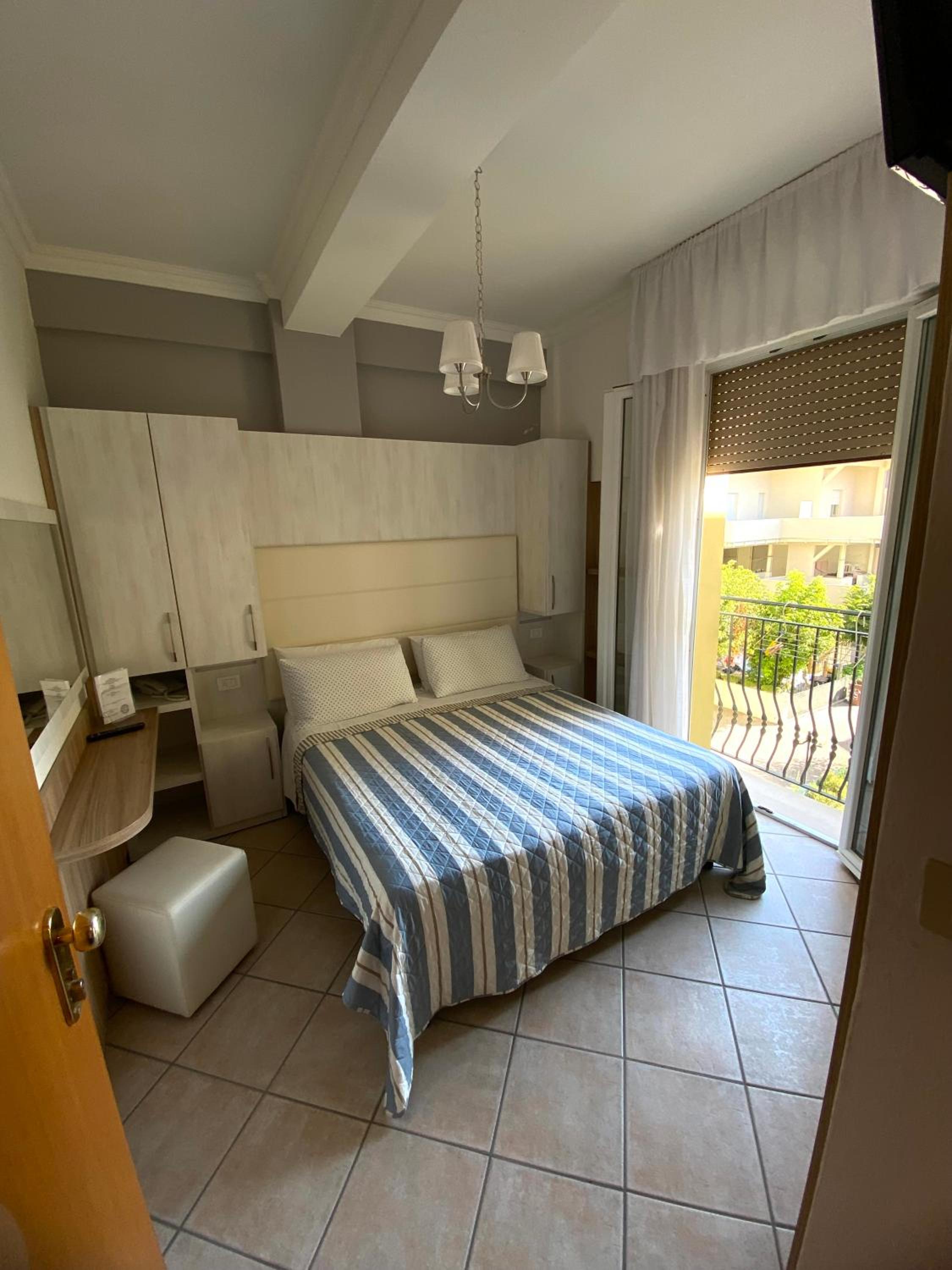 Standard Single Room photo 2