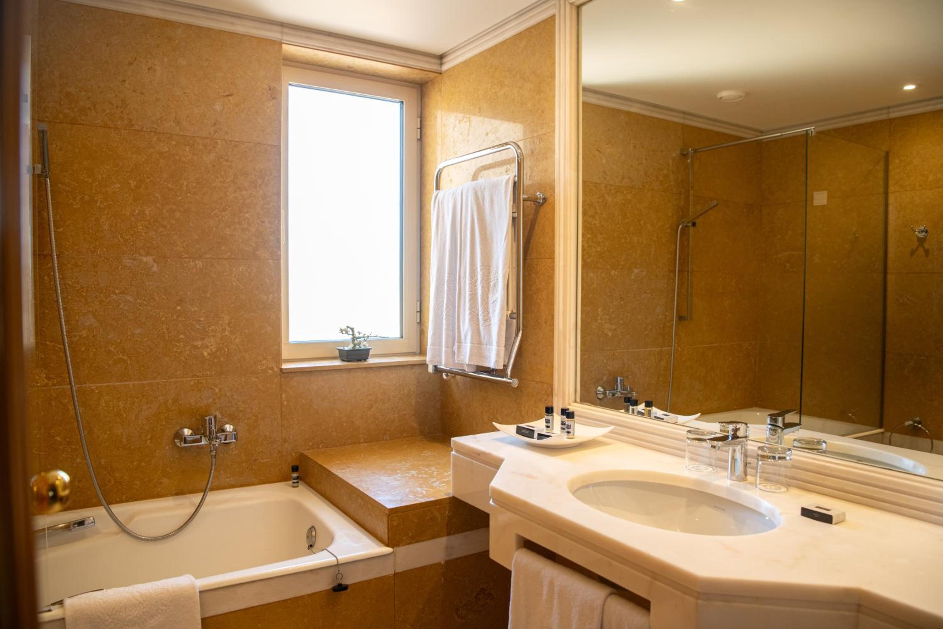 Duplex Suite - Photo 7