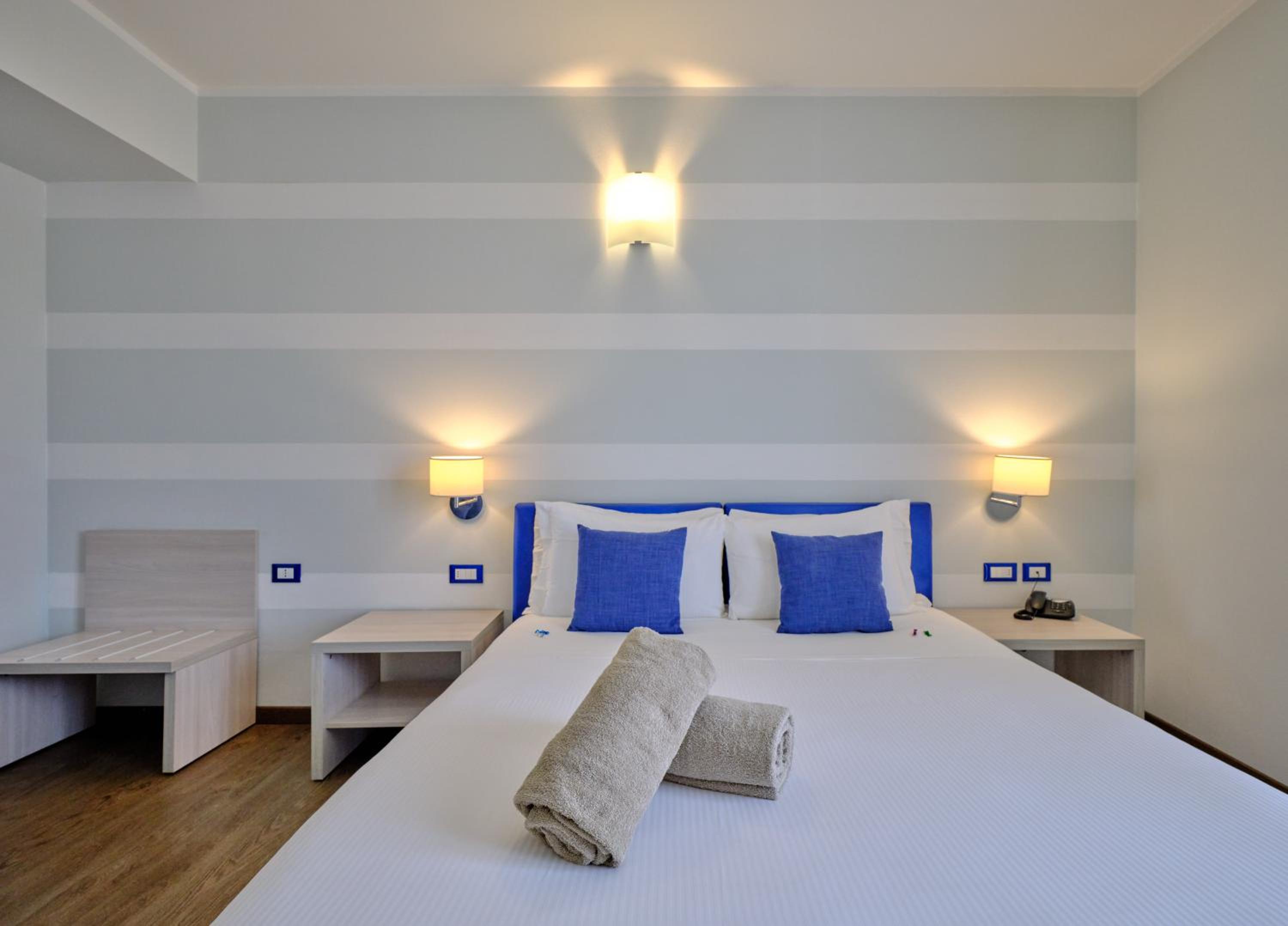 Superior Double or Twin Room - Photo 2