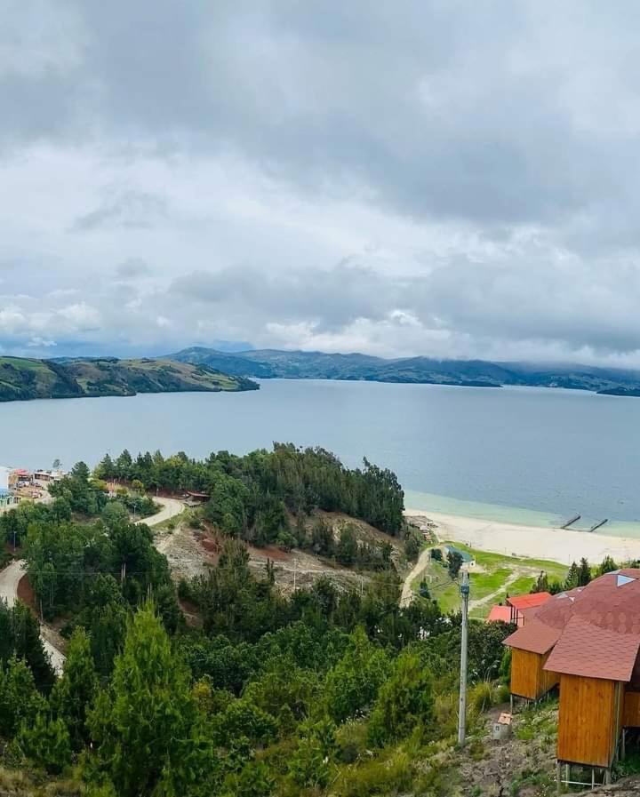 Deluxe Double or Twin Room with Lake View photo 3
