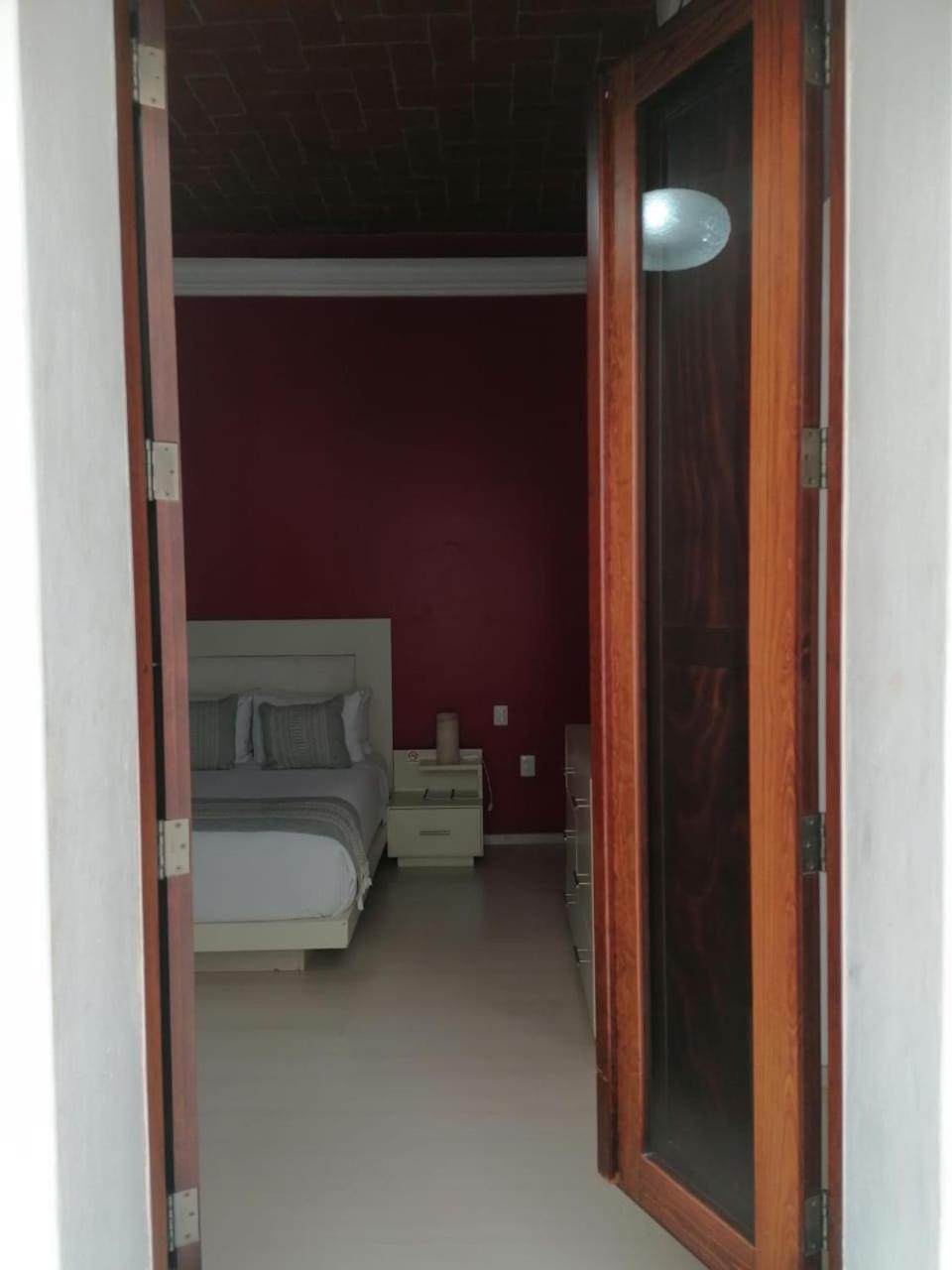 Standard Double Room - Photo 3