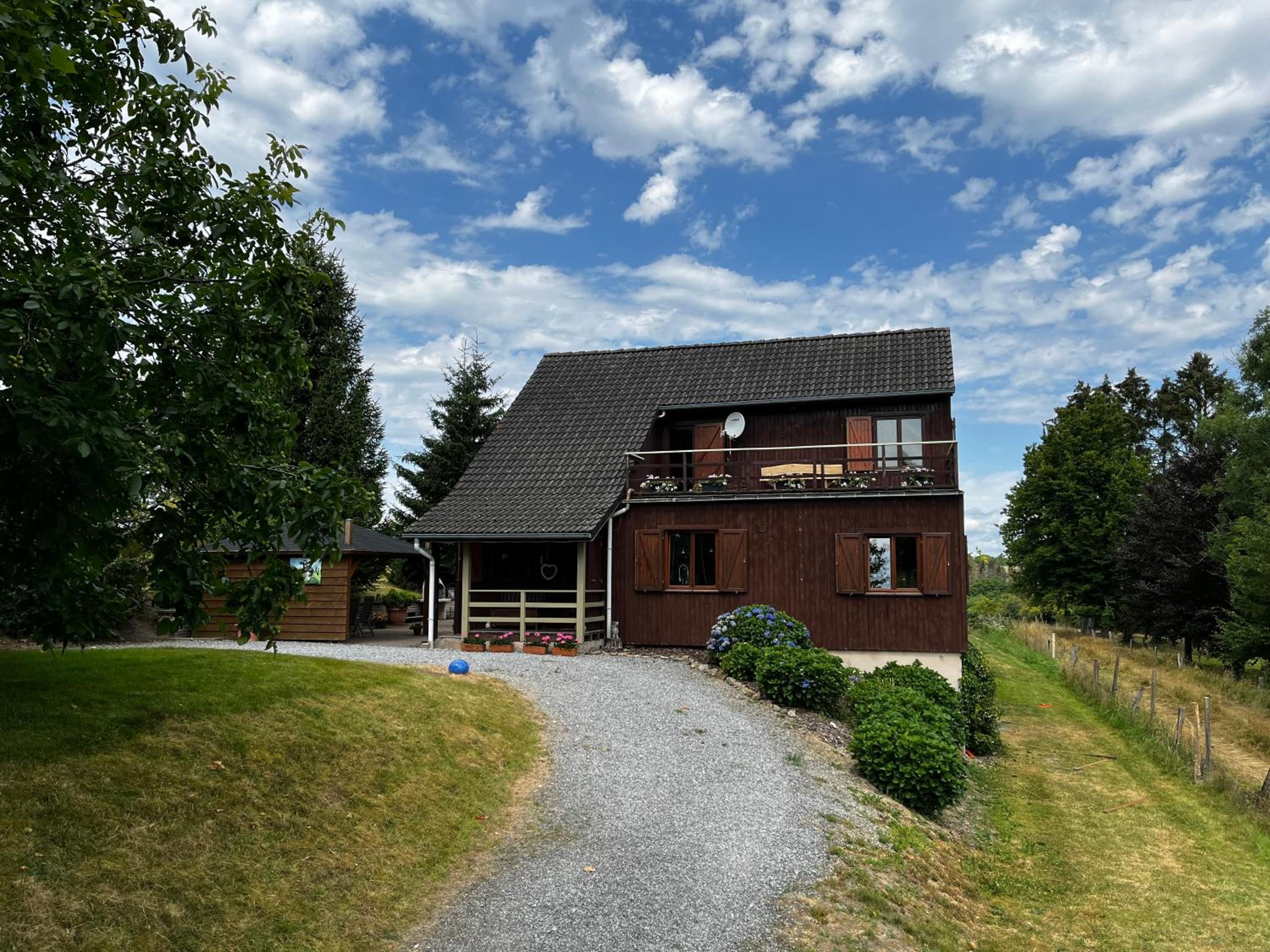 Four-Bedroom House photo 2