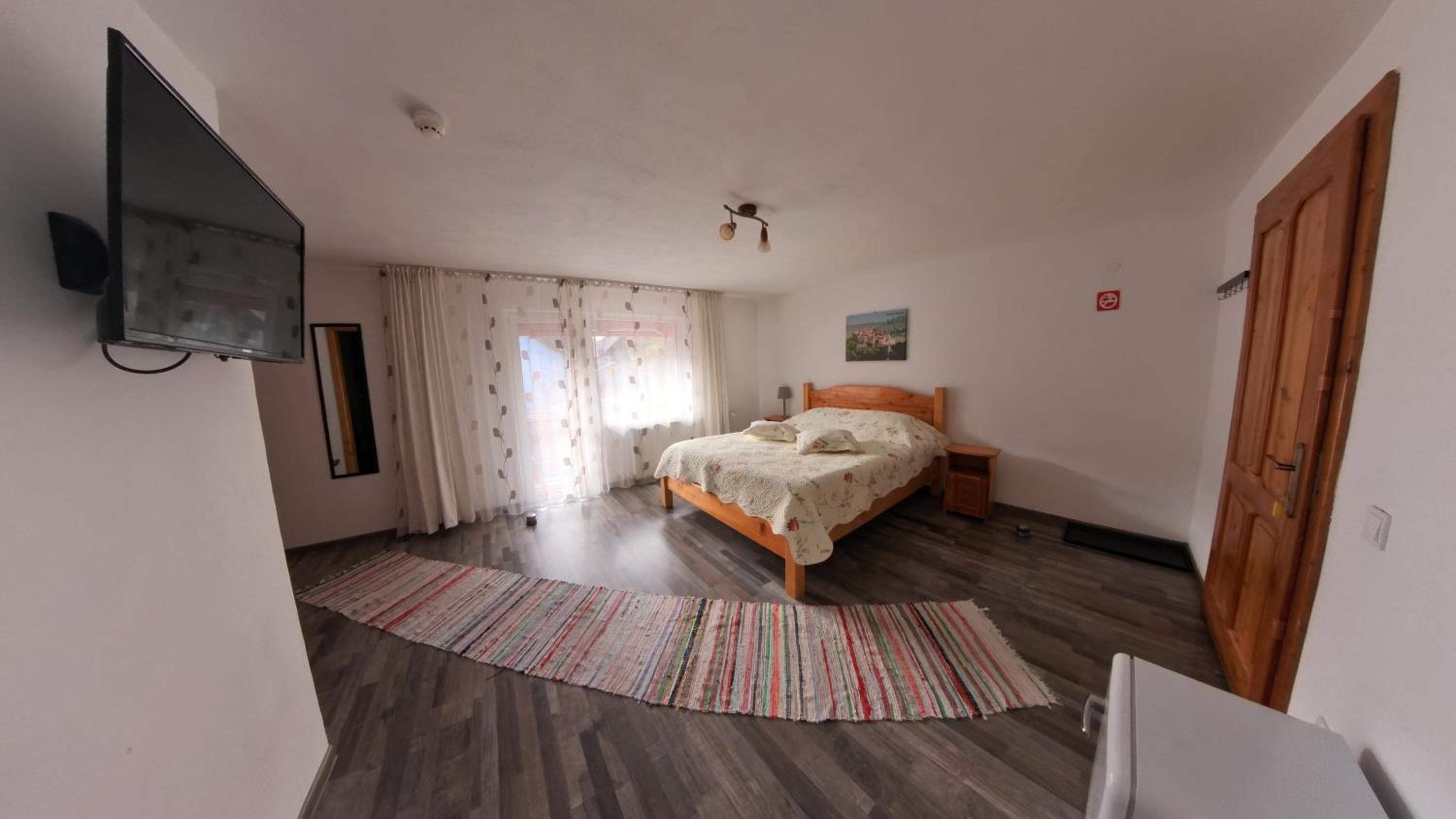 Deluxe Queen Room - Photo 4