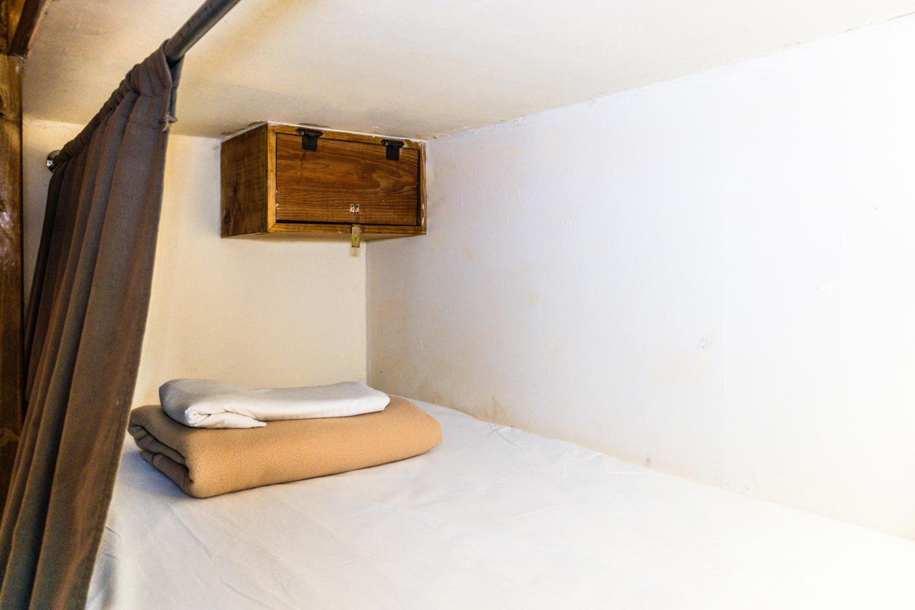 Bed In 6-Bed Female Dormitory Room photo 1