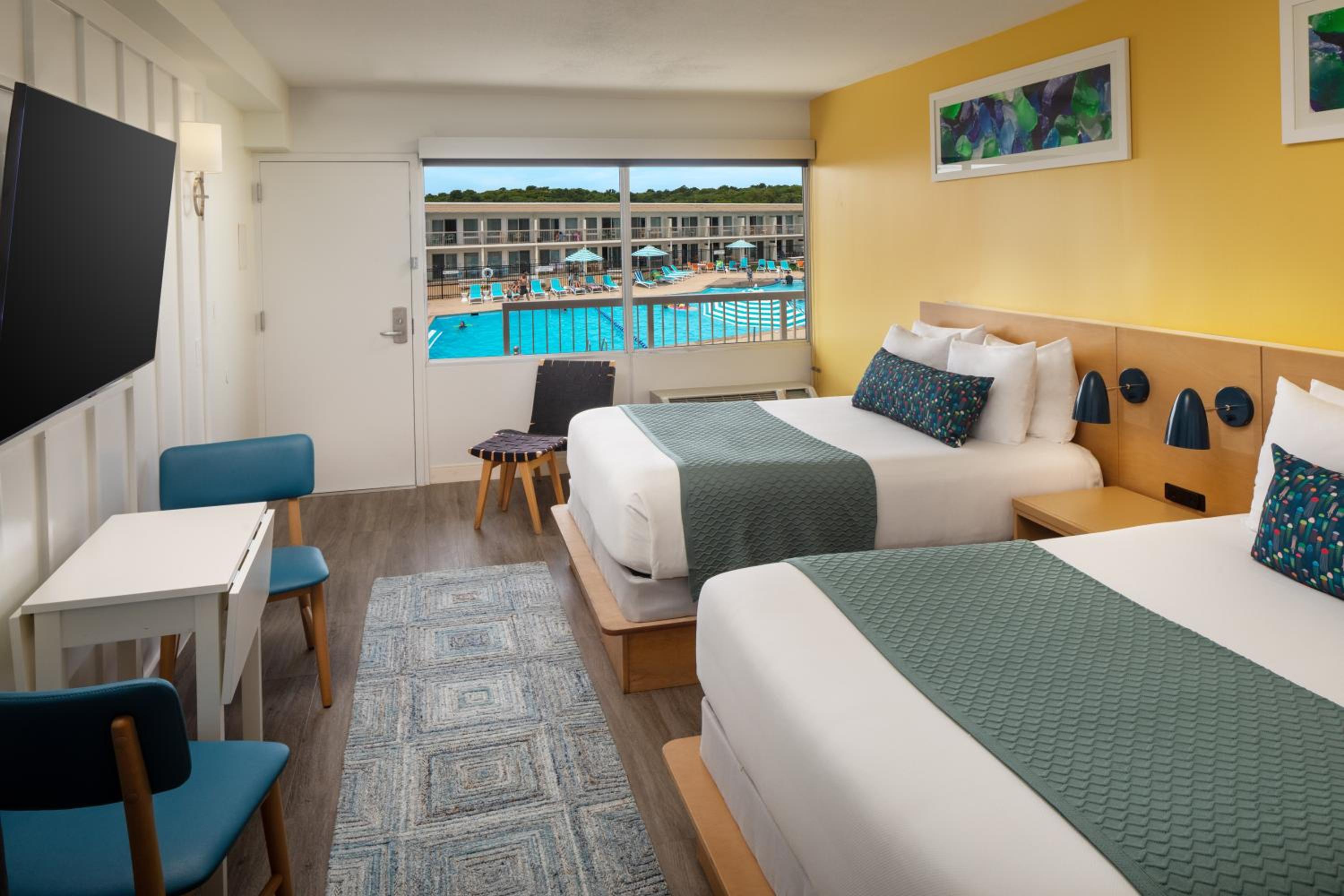 Courtyard View with Two Double Beds  - Photo 2