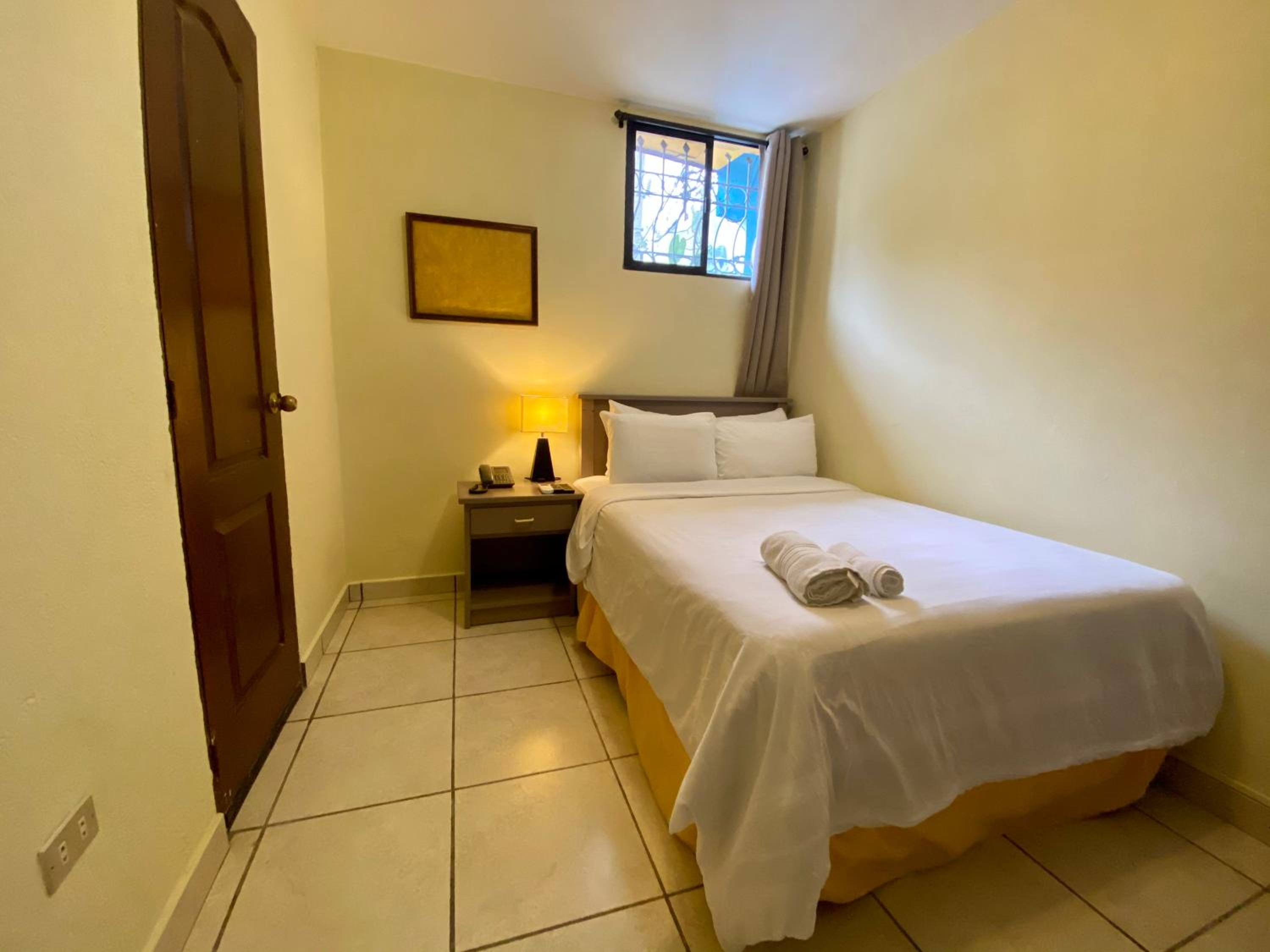Single Room - Photo 6