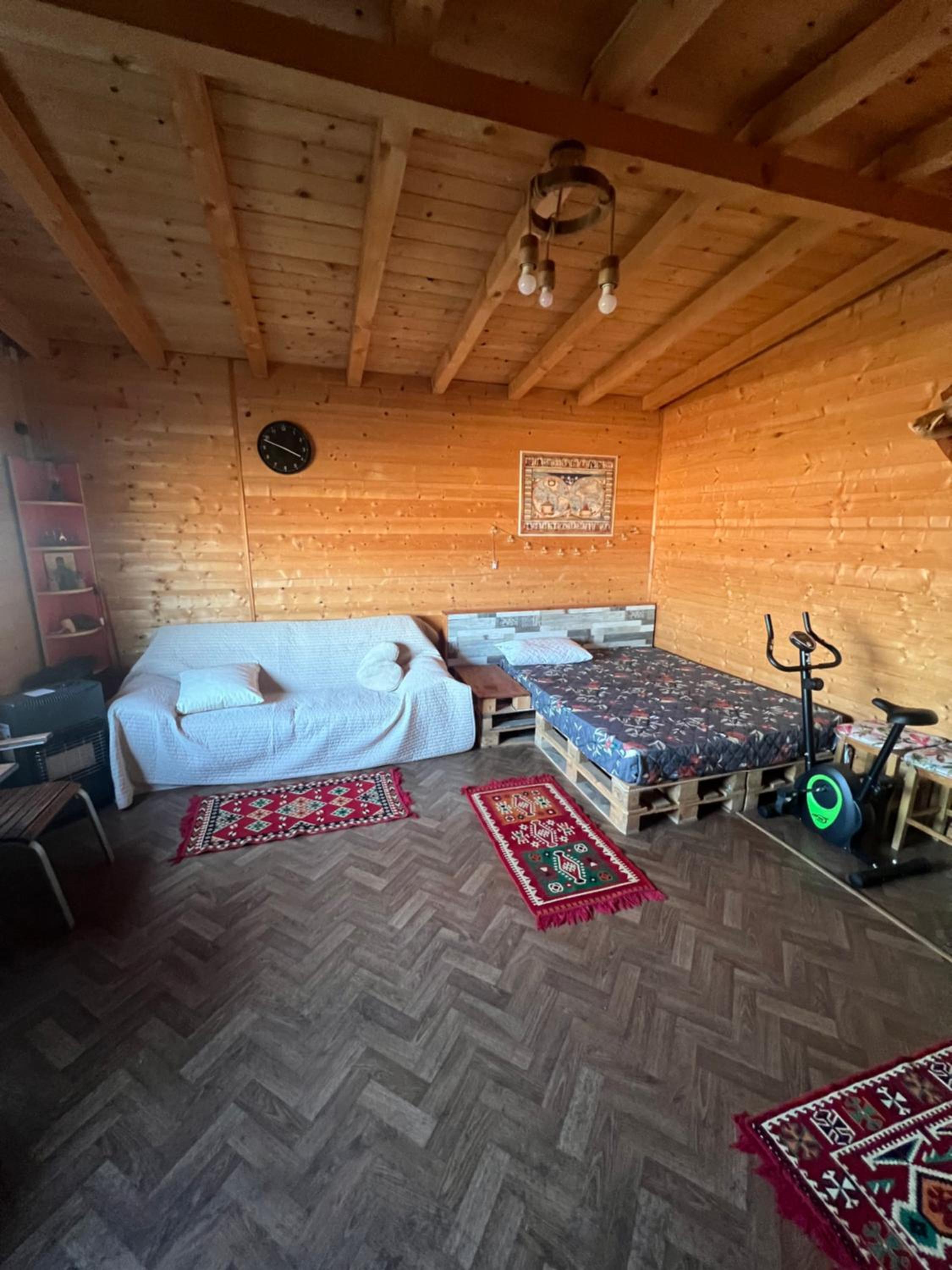 One-Bedroom House photo 1