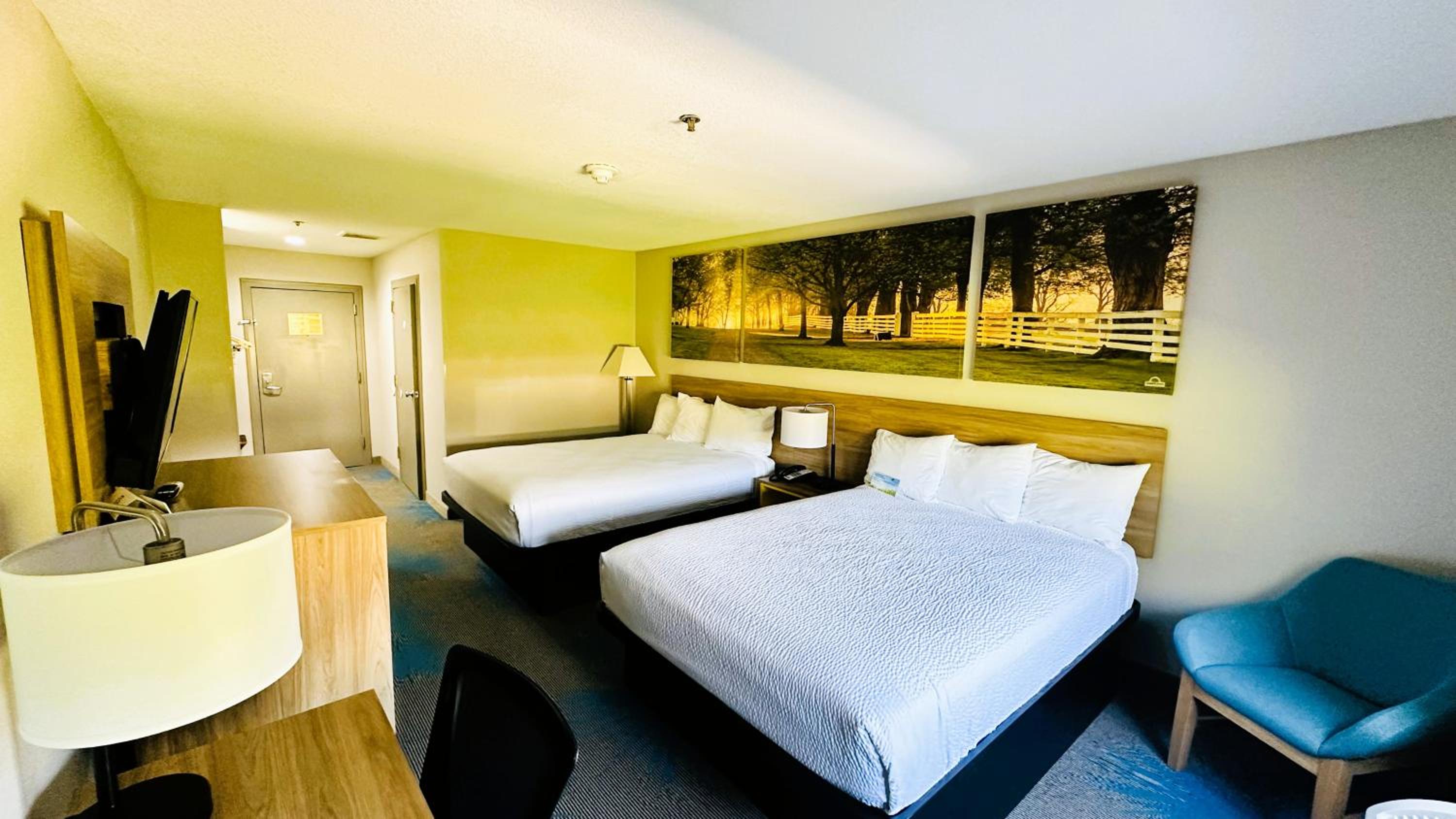 Double Room with Two Double Beds - Mobility Access/Non-Smoking - Photo 1