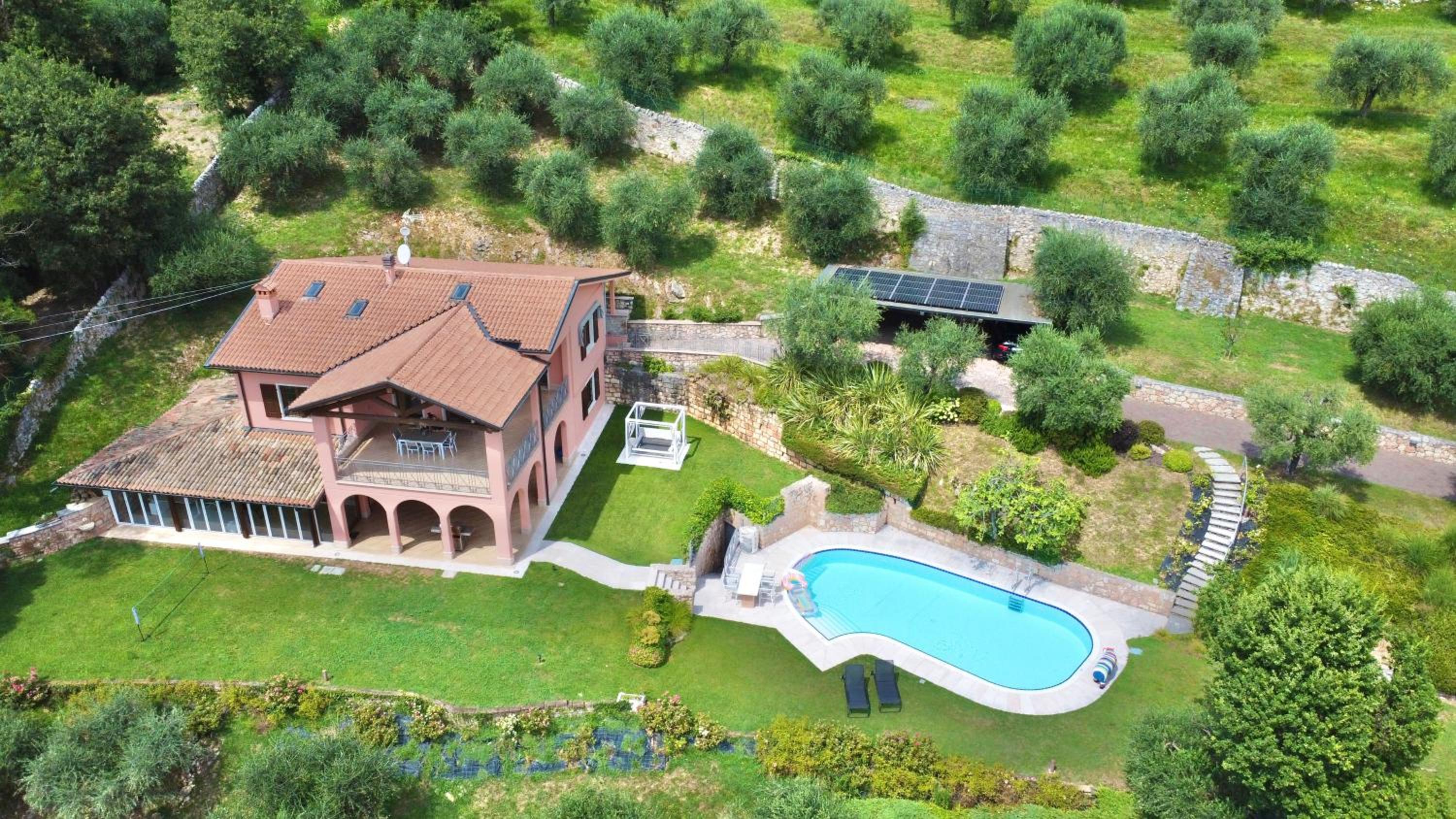 Villa With Private Pool photo 2