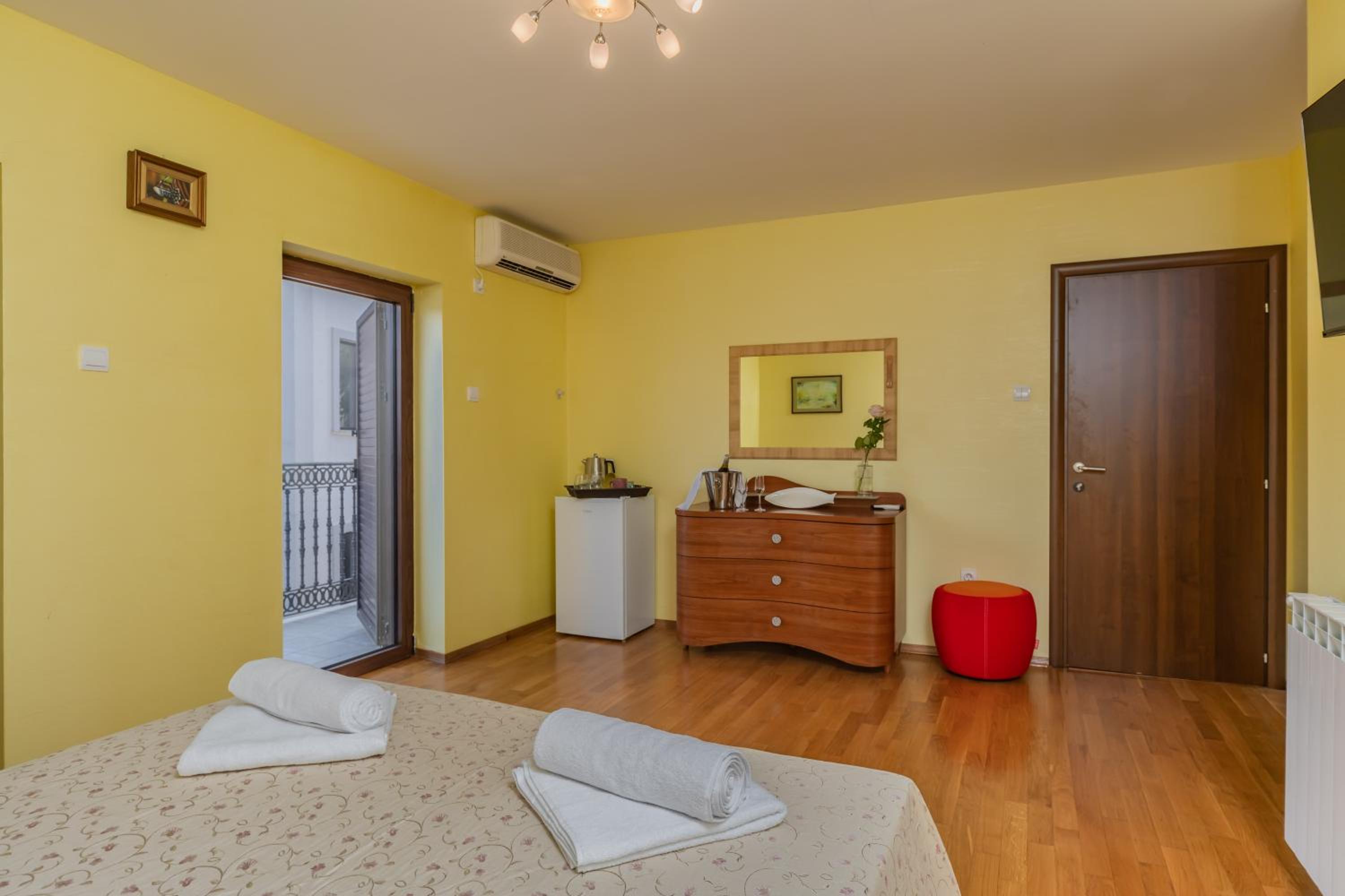 Deluxe Triple Room