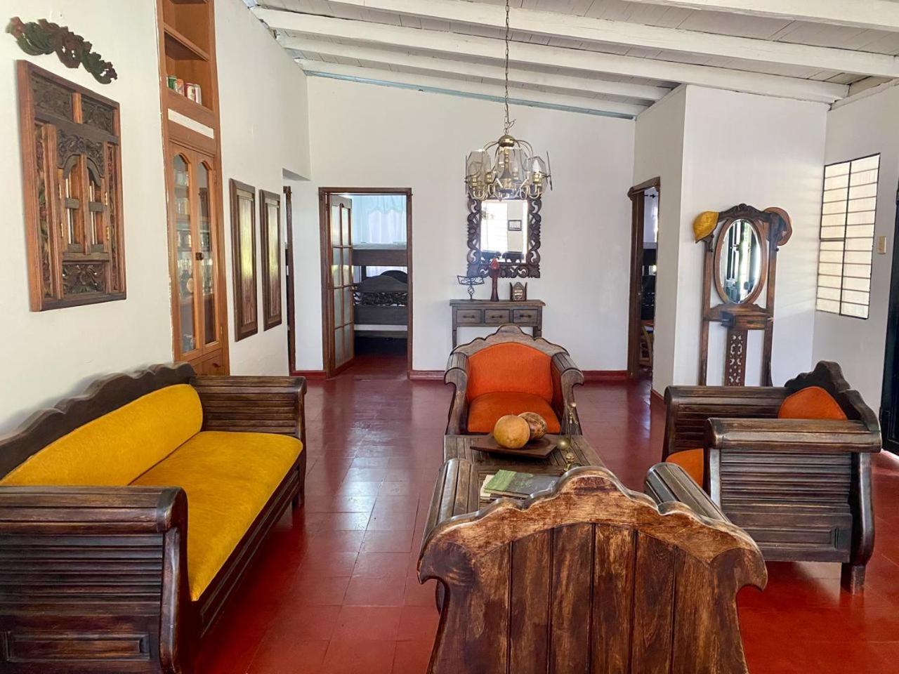 Villa photo 3