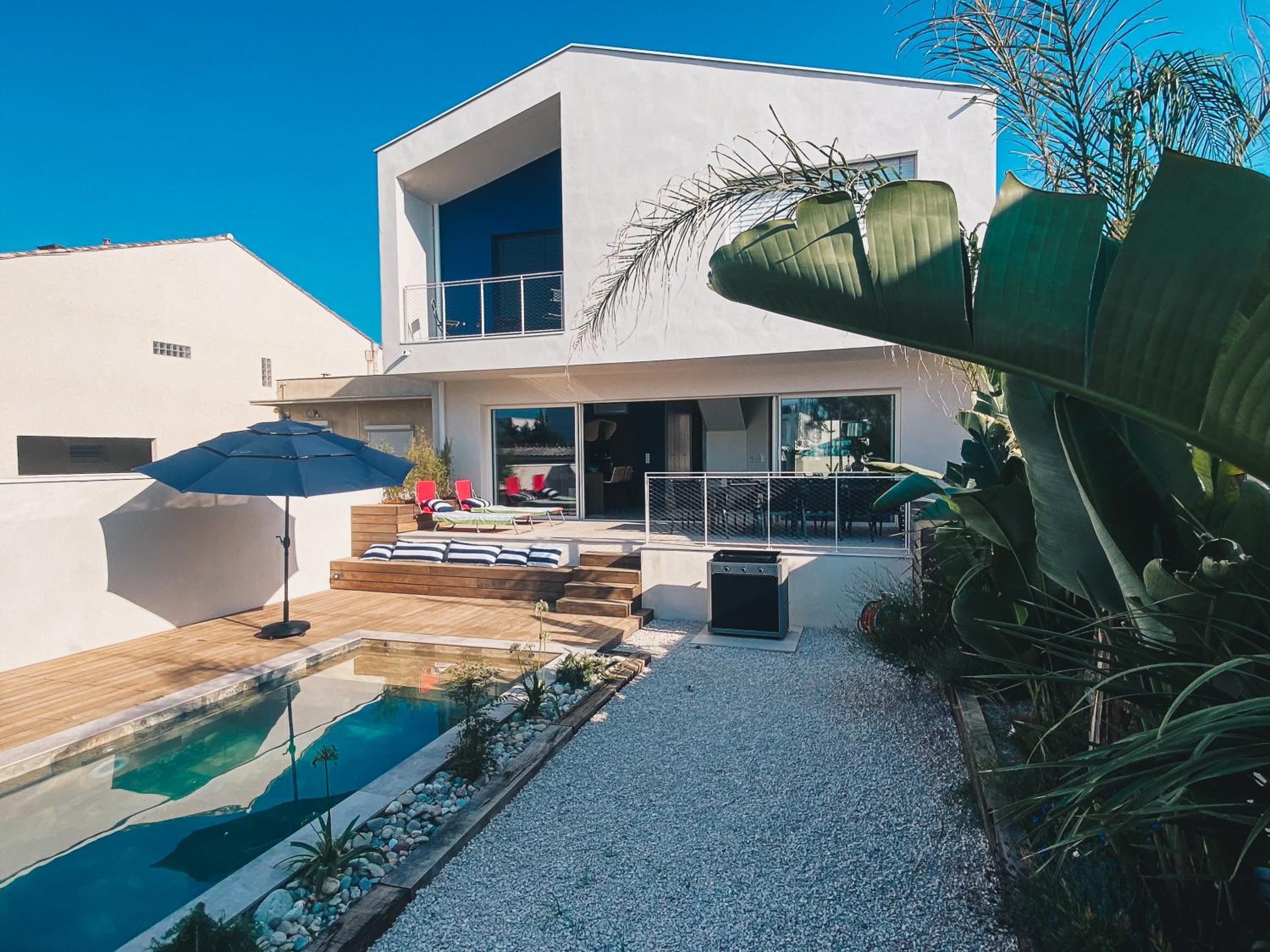 Villa photo 2