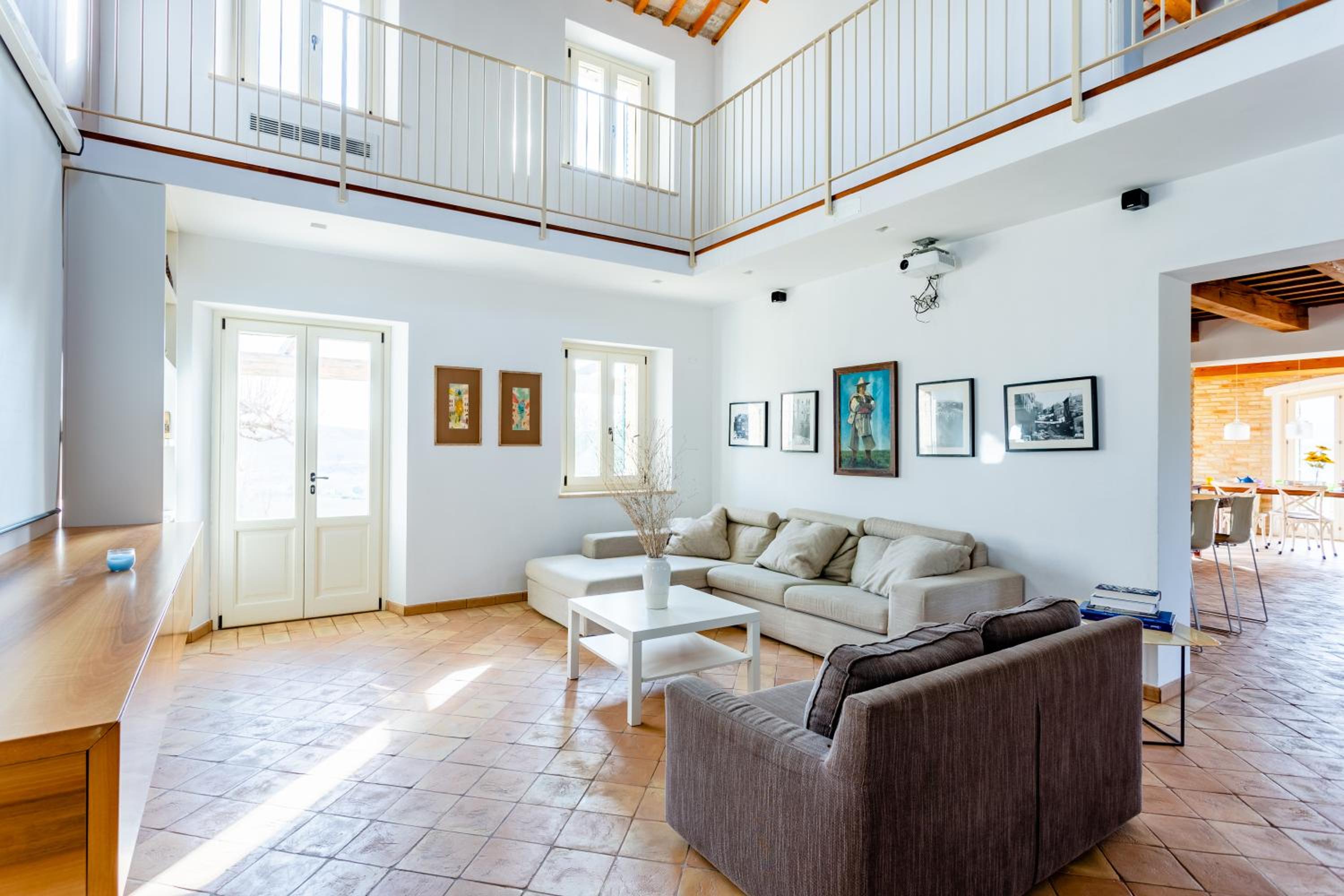 Villa photo 1