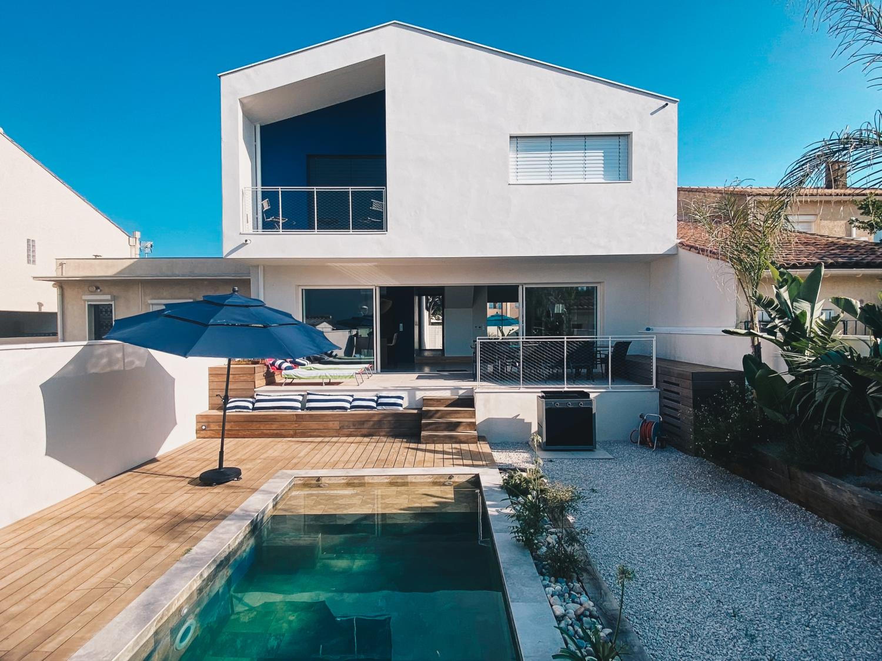 Villa photo 1