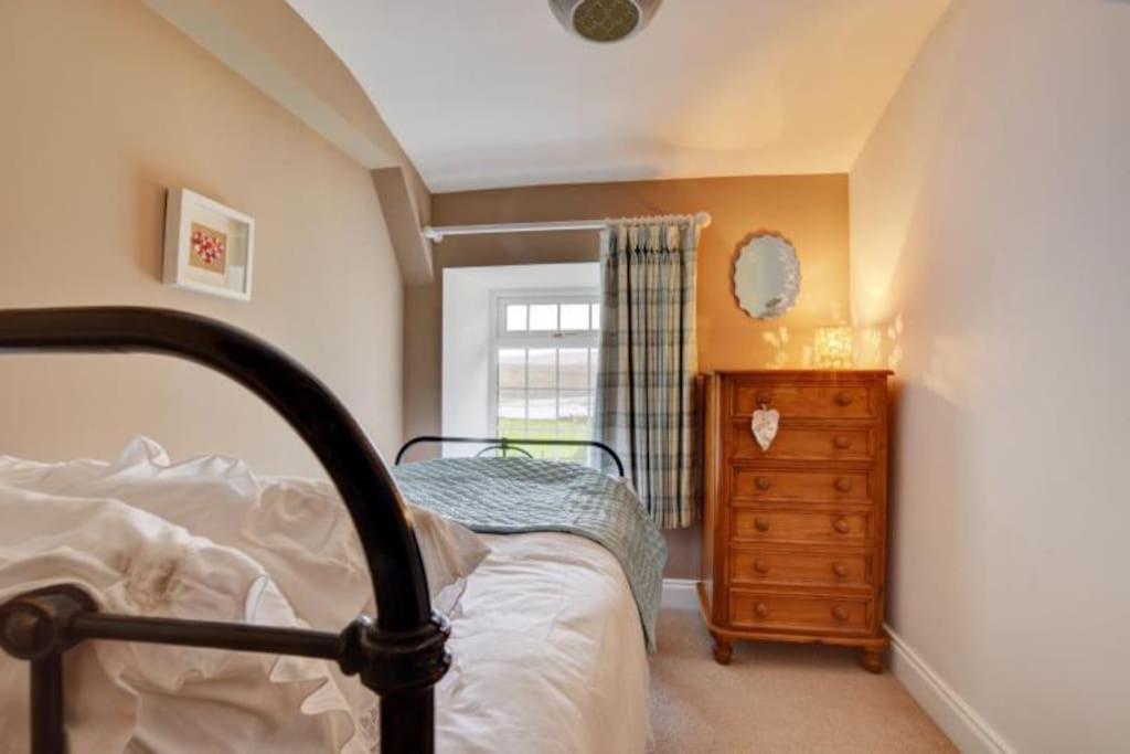Two-Bedroom House photo 3