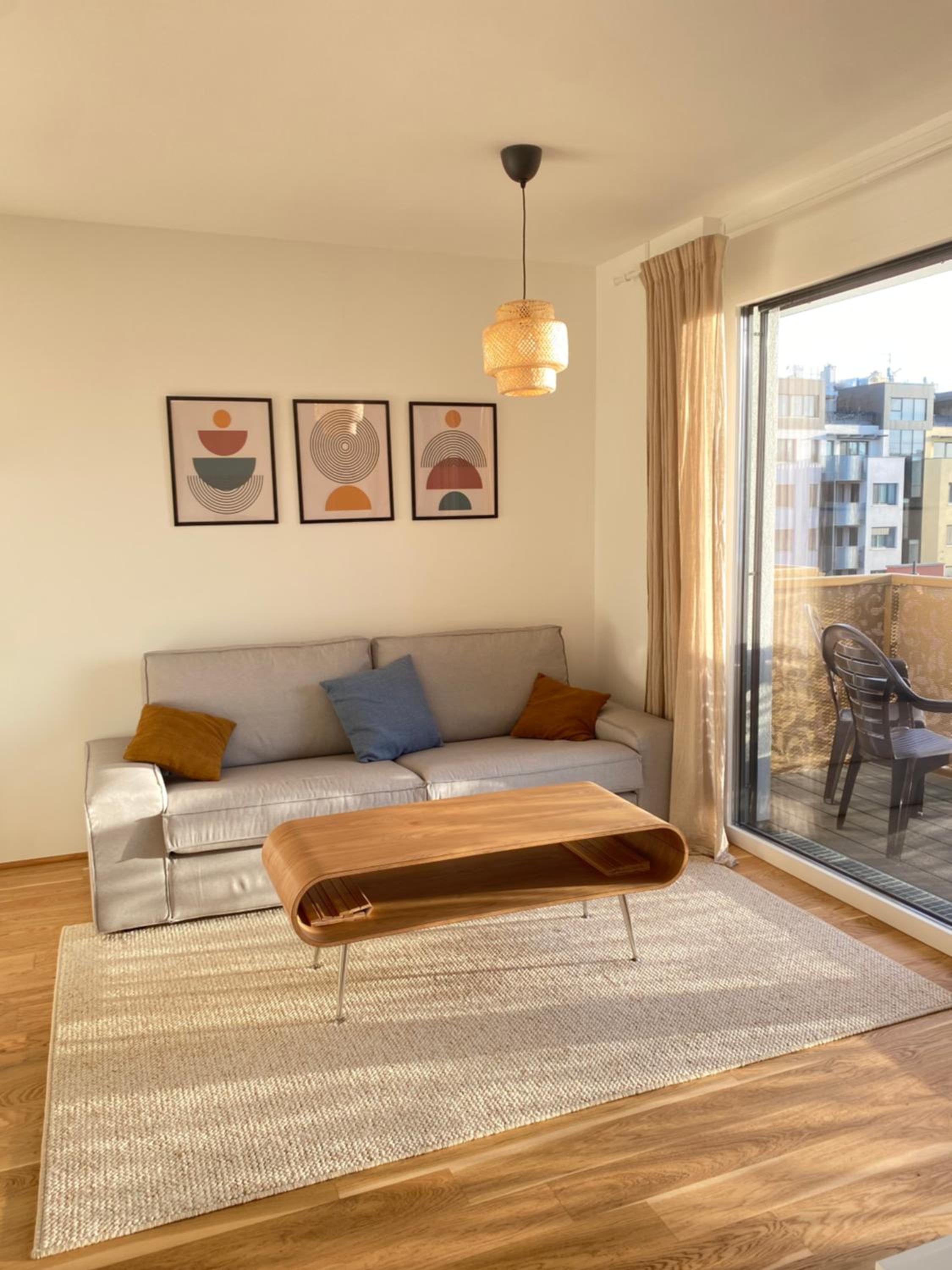 One-Bedroom Apartment