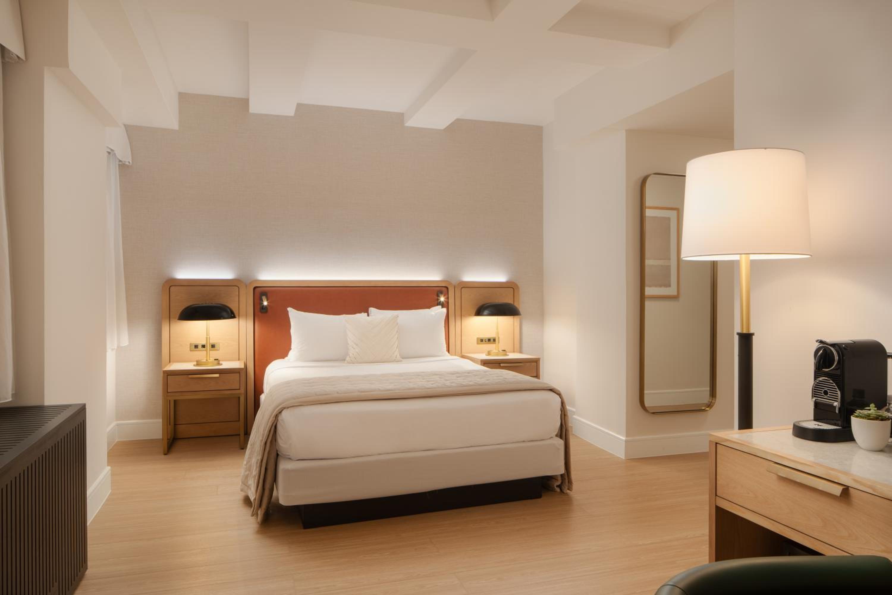 Deluxe Queen Room photo 1