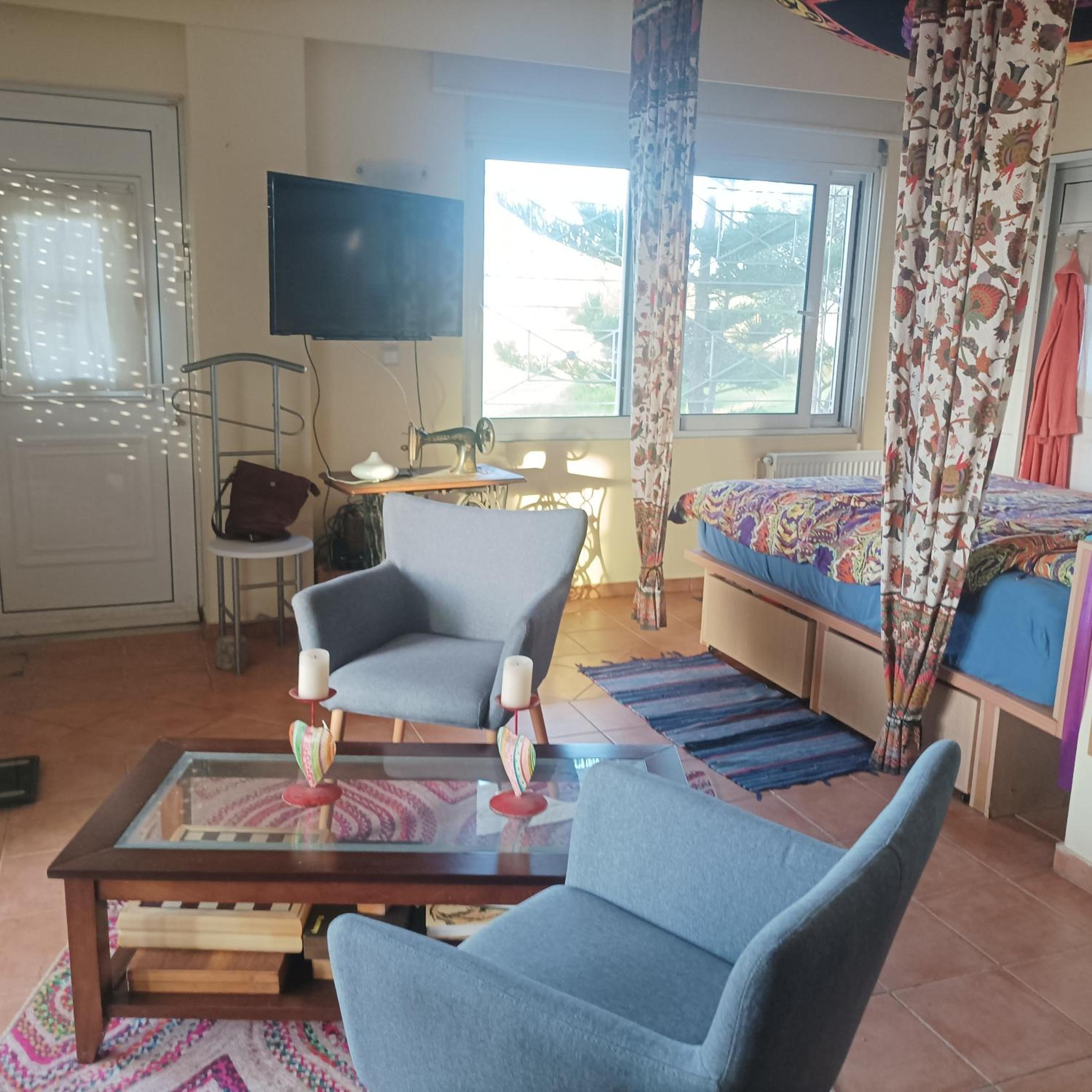 One-Bedroom Apartment - Sea Side