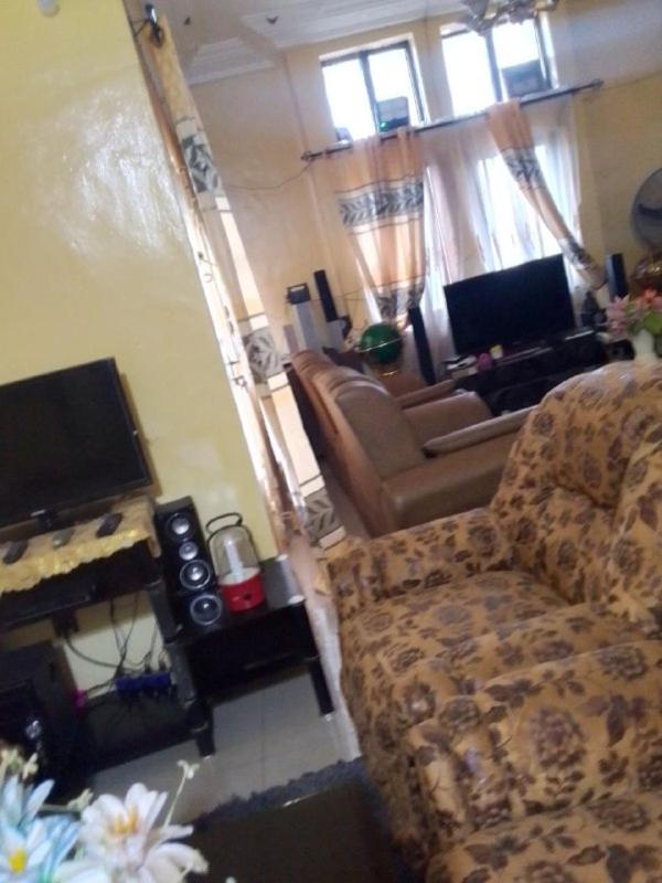 Three-Bedroom Apartment photo 2