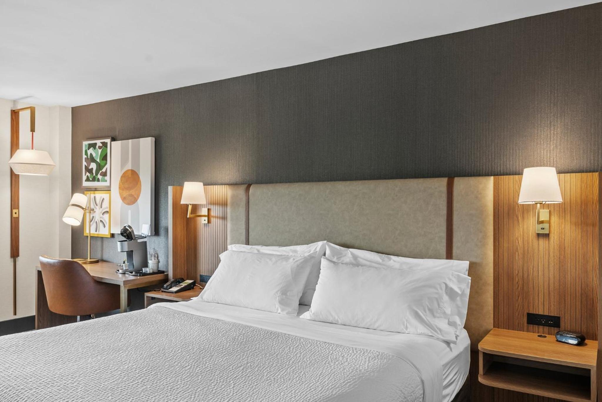 King Suite - Photo 4
