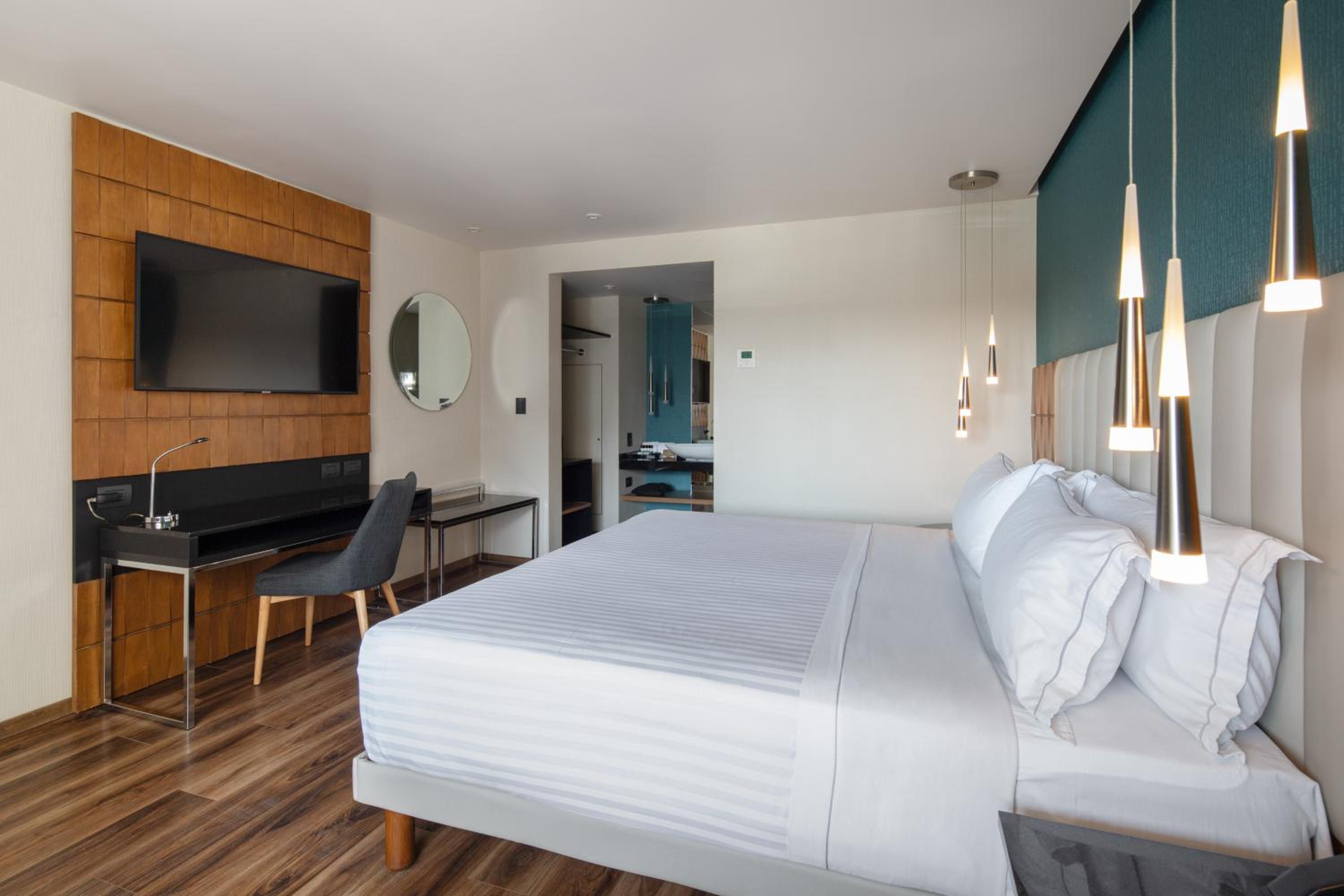 Executive King Room - Photo 2