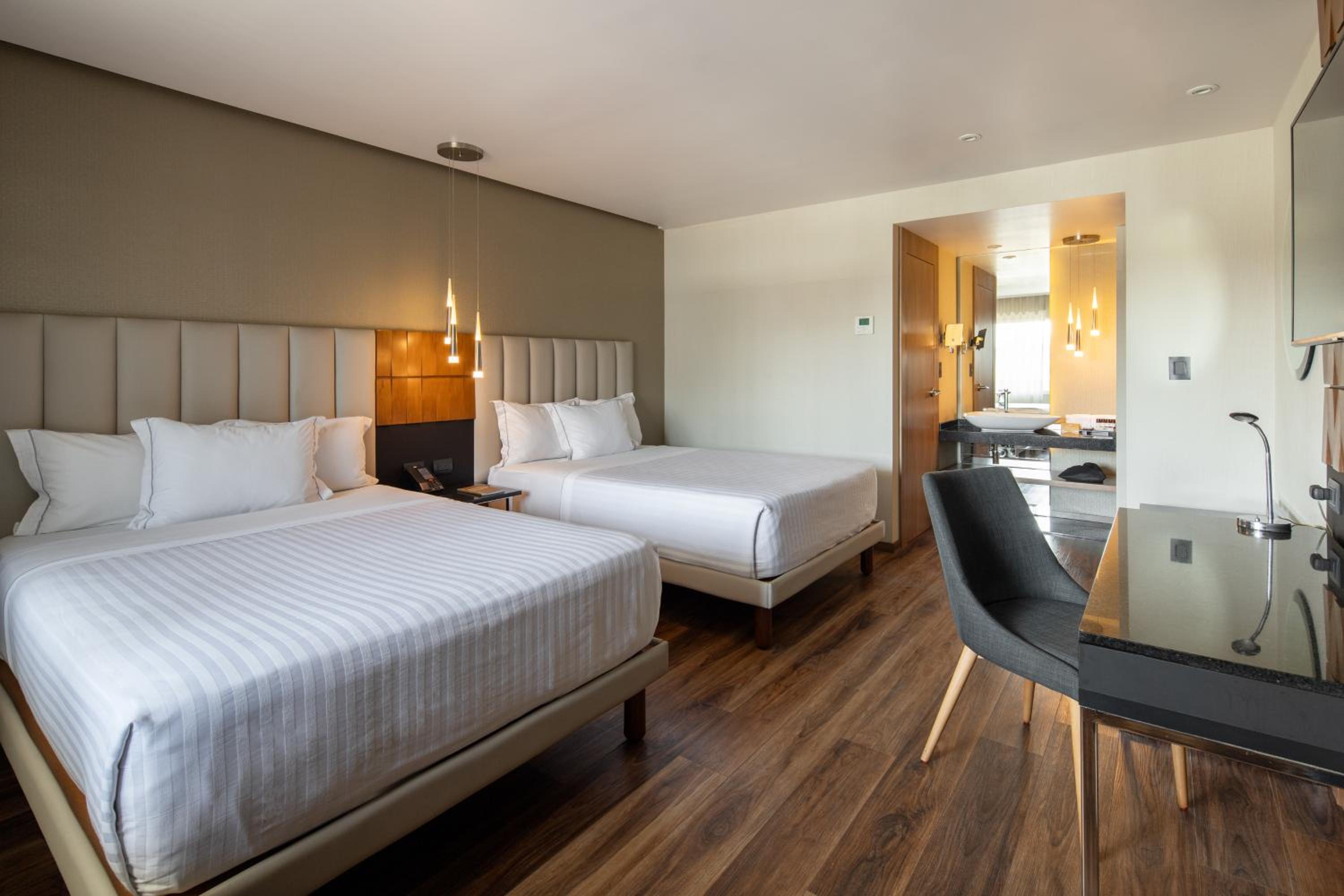 Executive Double Room - Photo 8