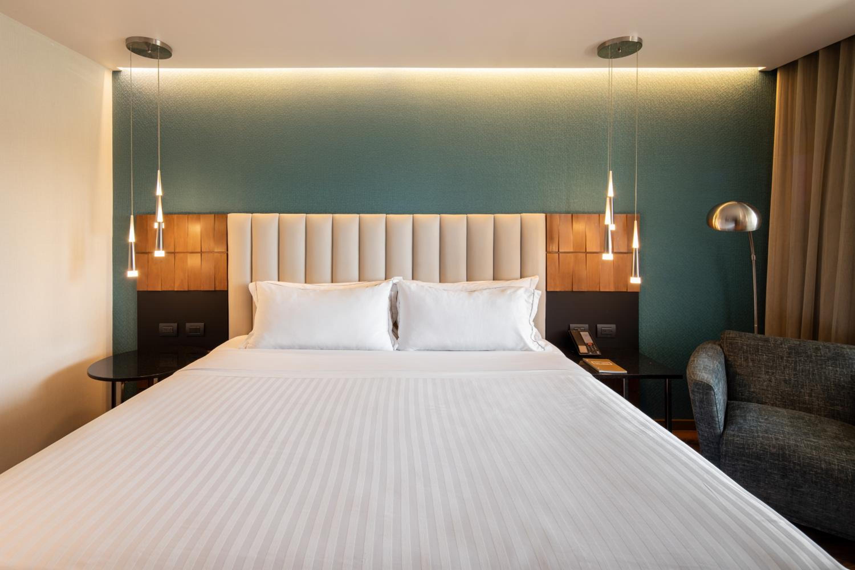 Executive King Room - Photo 1